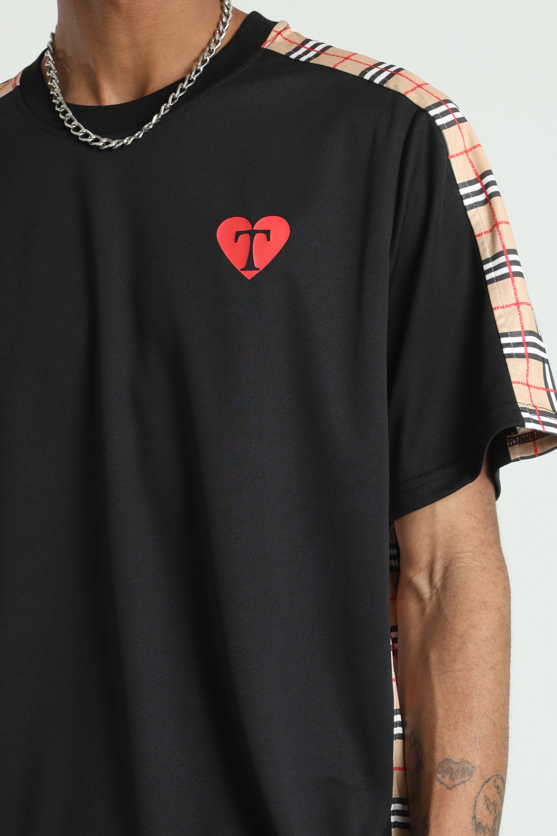 T-Shirt - Schwarz + Beige
