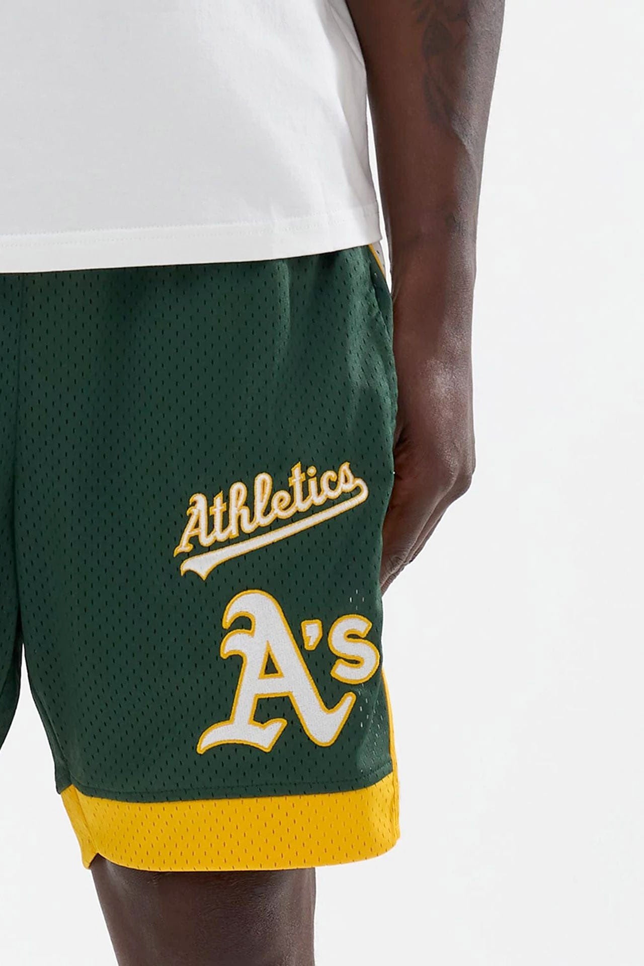 Short in rete mesh - Green + Yellow