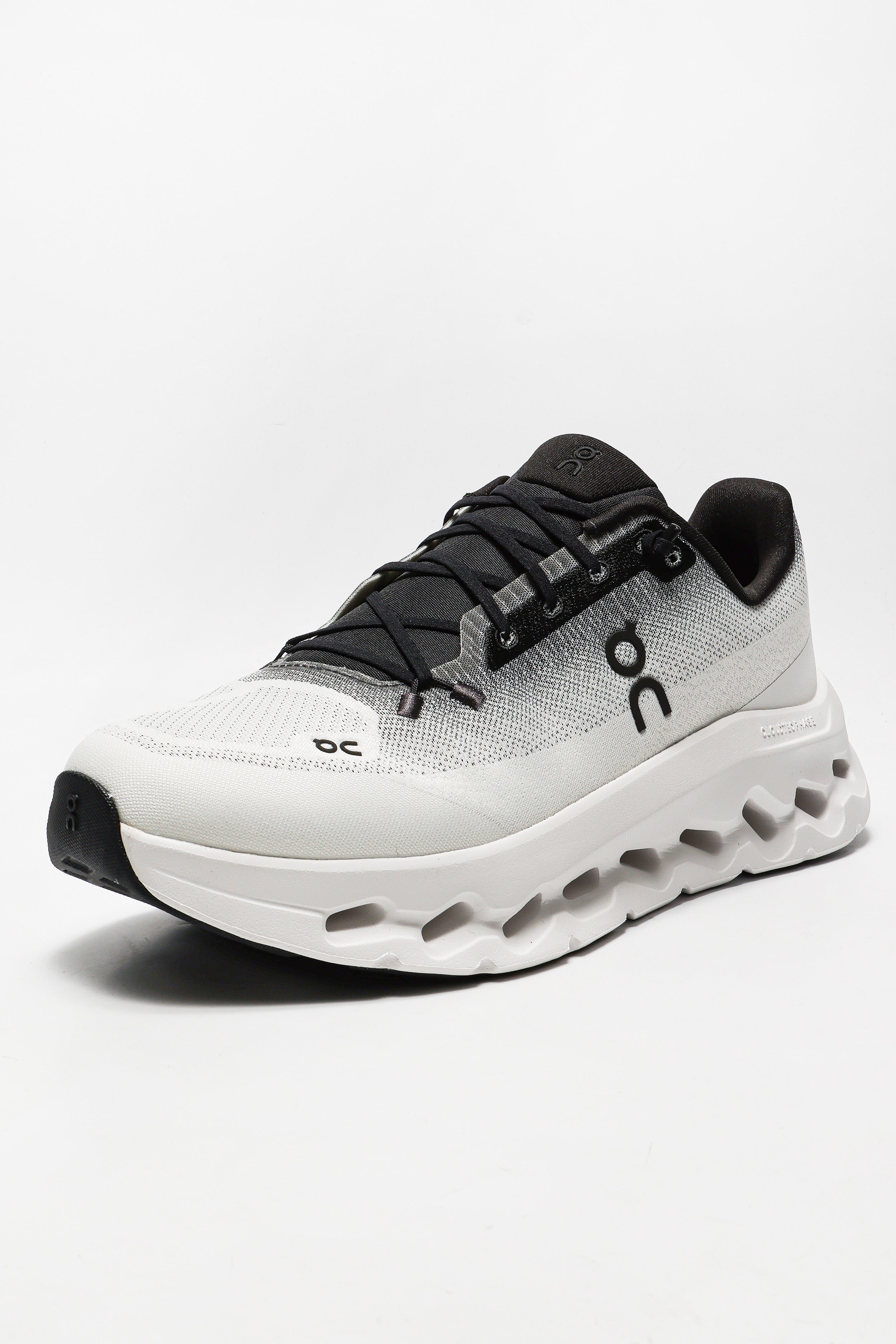 Cloudtilt sneakers - Black + Ivory