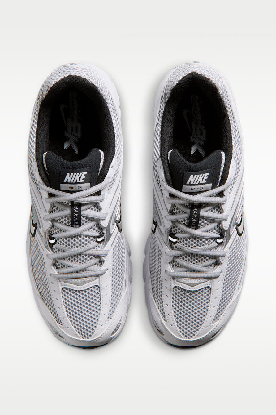 Air Max Moto 2K sneakers - White + Metallic Silver + Black