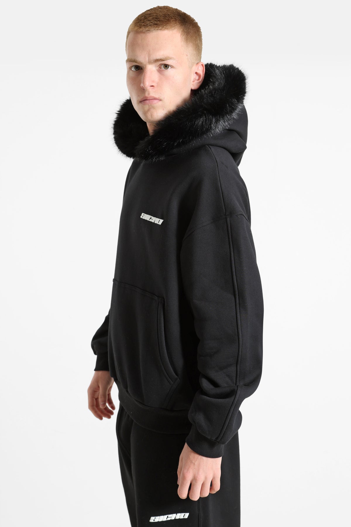 Kapuzensweatshirt - Schwarz + Weiss