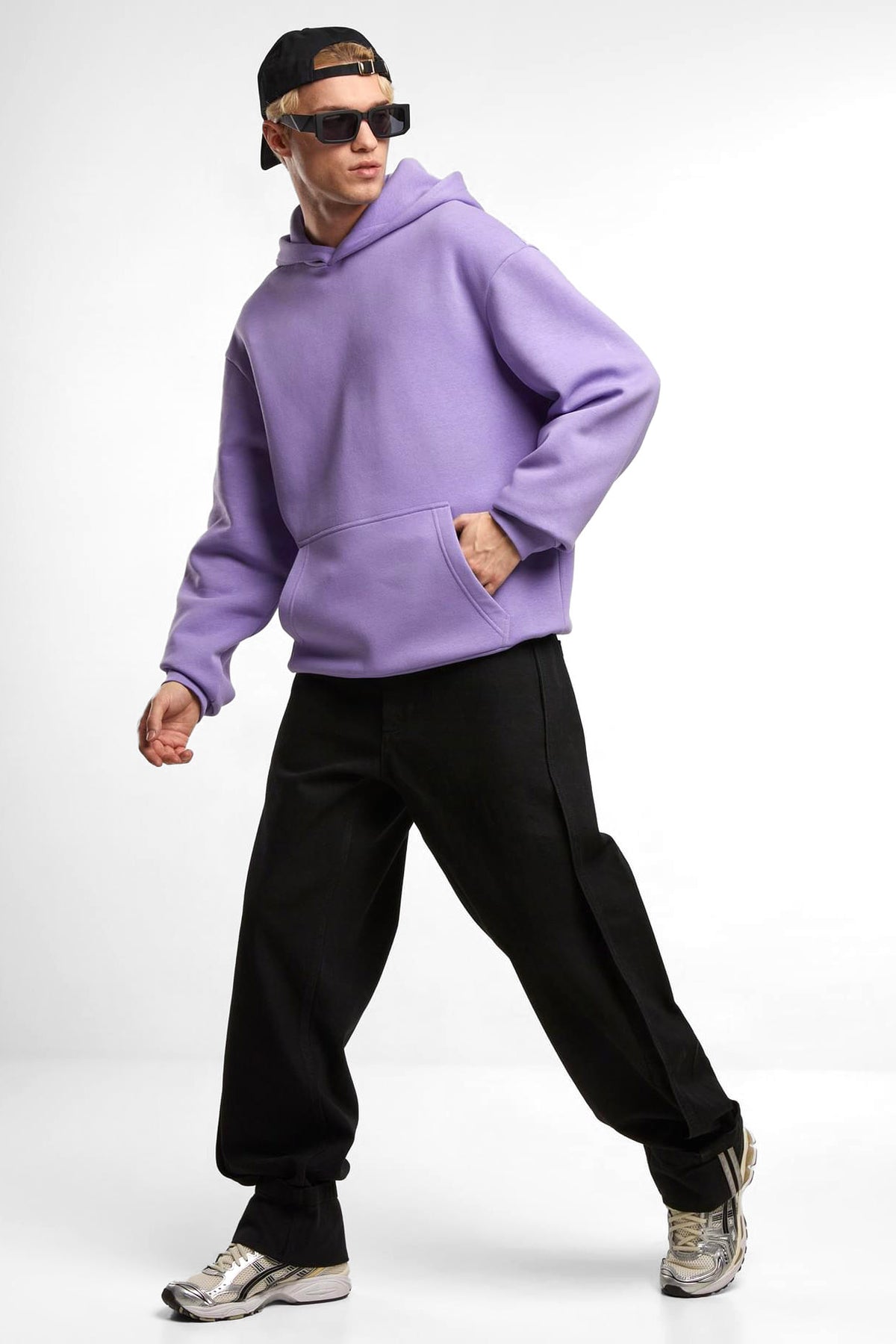 Fluffy Kapuzensweatshirt - Electriclilac