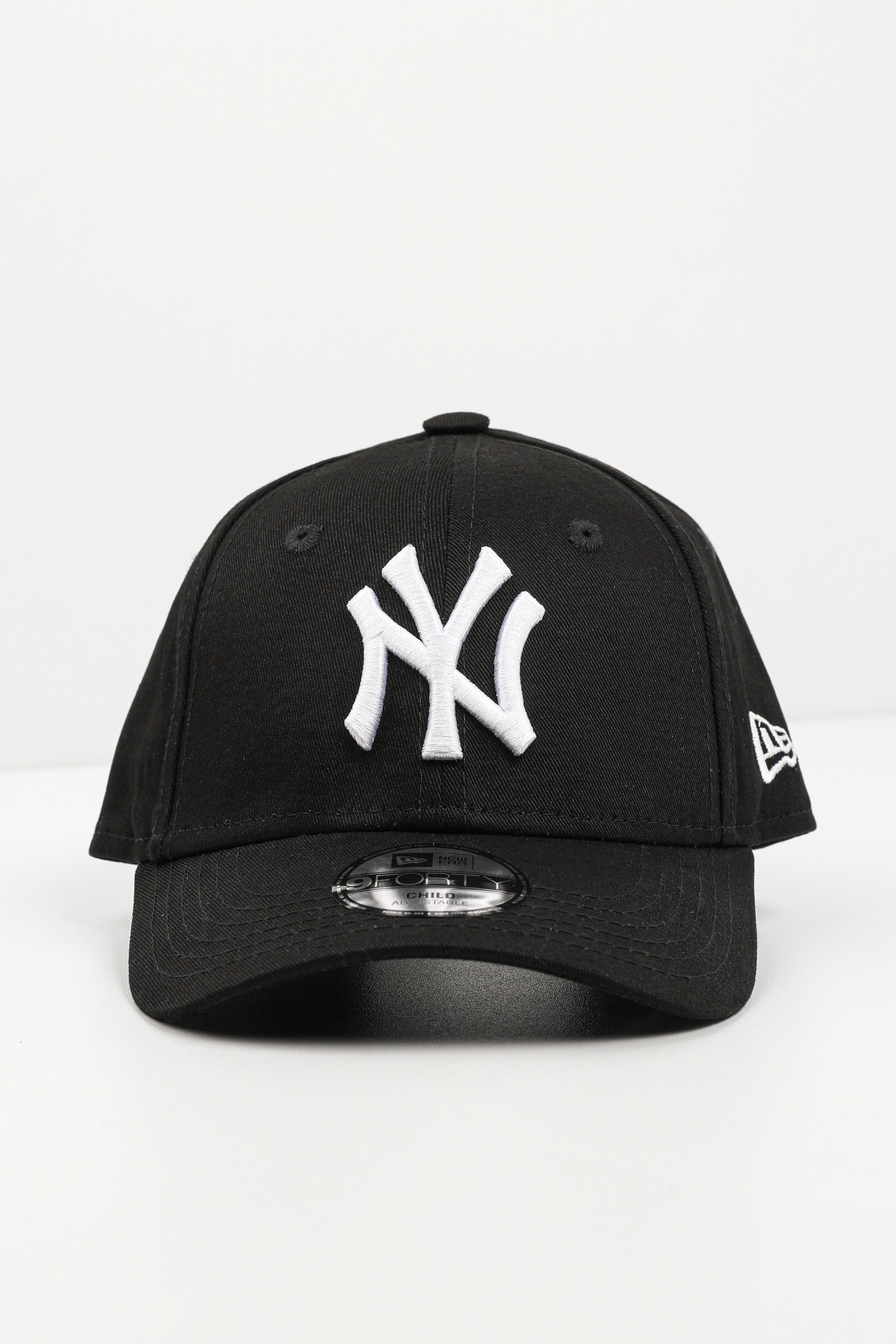 9Forty Kids Cap / Strapback - Black + White