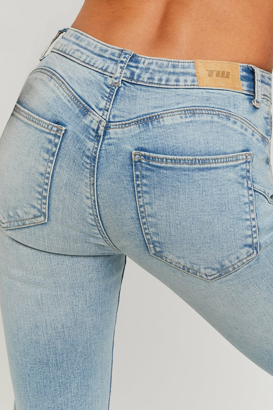 Push-up Flare Jeans - Bleach Indigo Wash