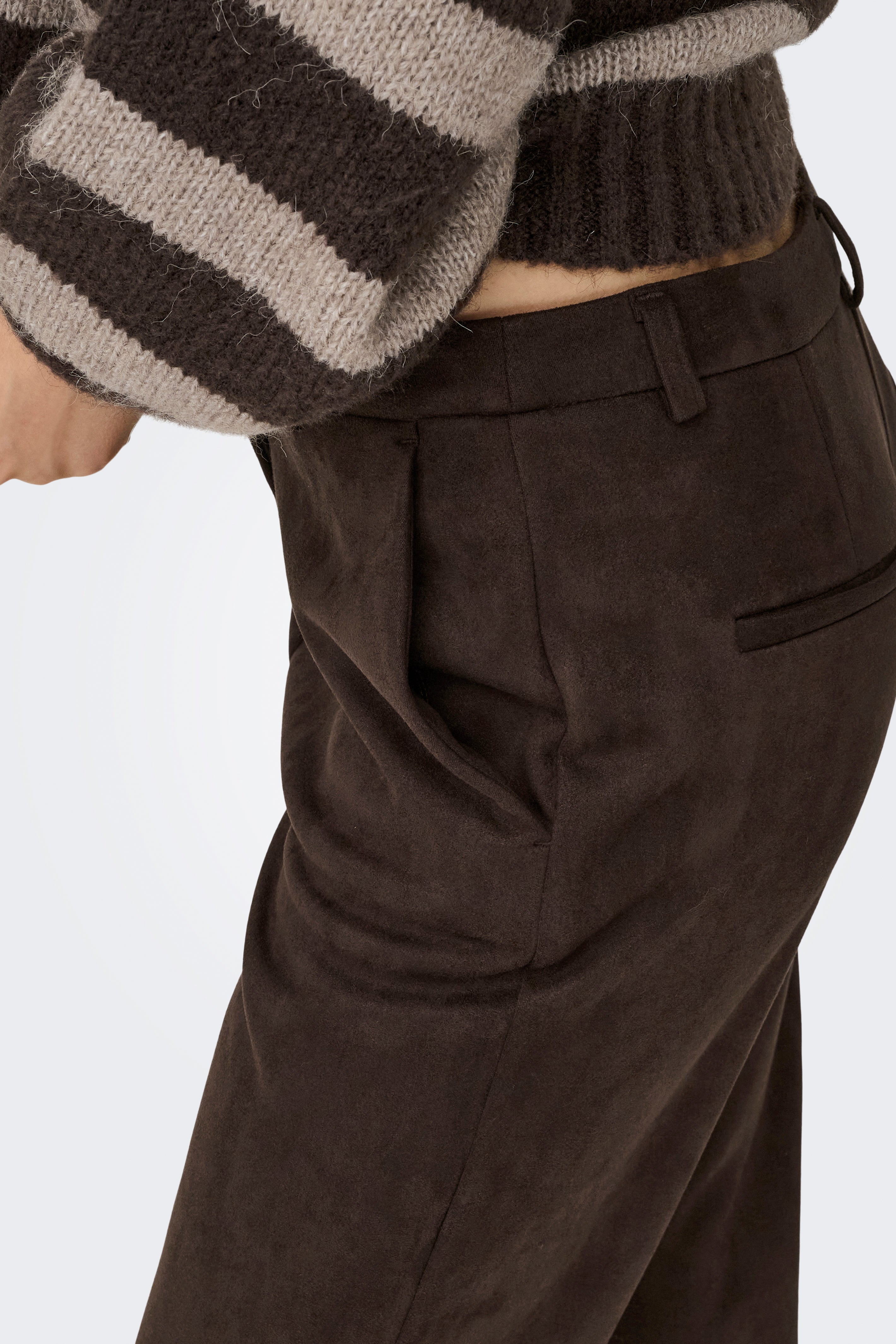 ONLLYLVA Kunstwildleder Flare-Hose L32 - Black Coffee