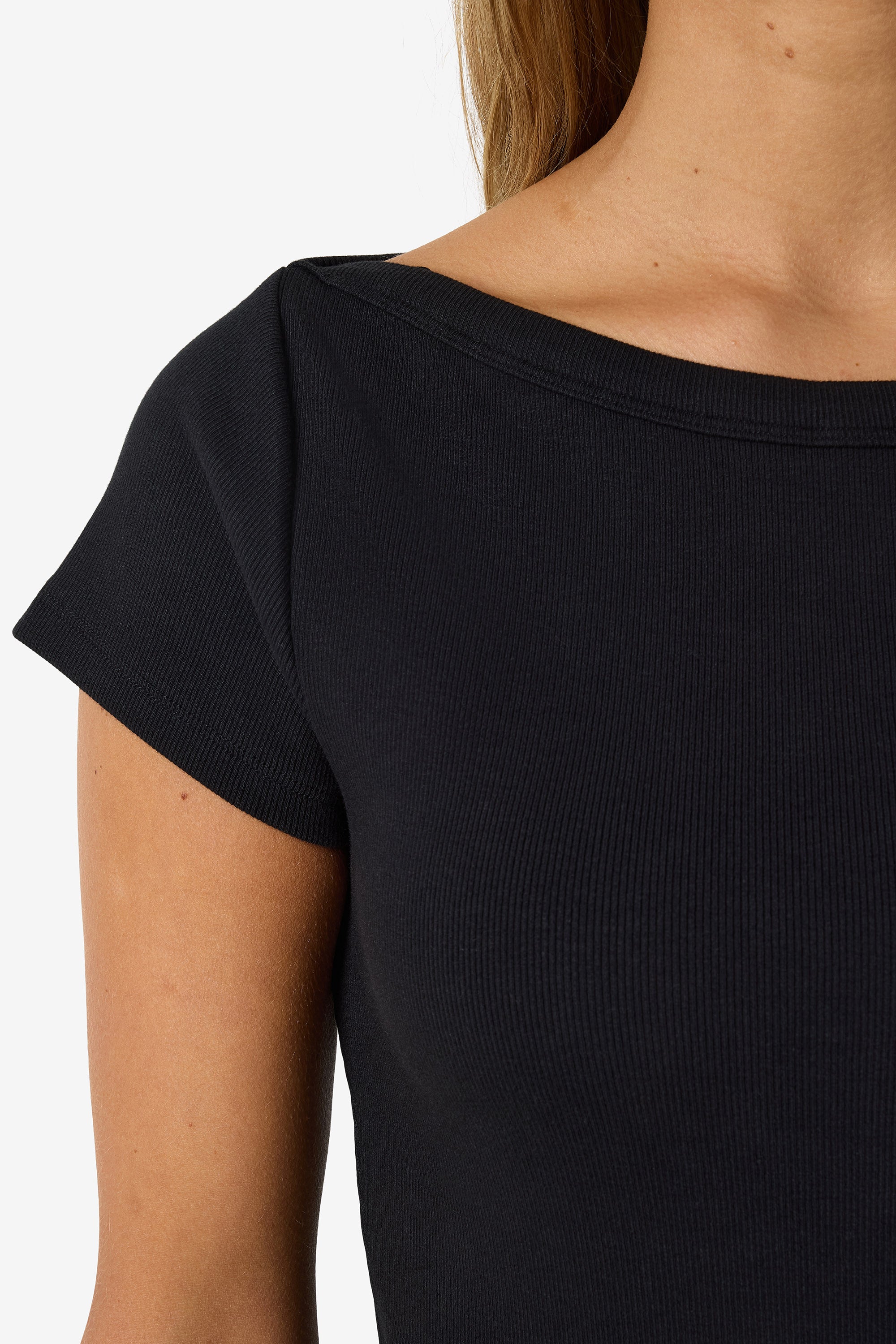 NMMAYA geripptes T-Shirt - Black