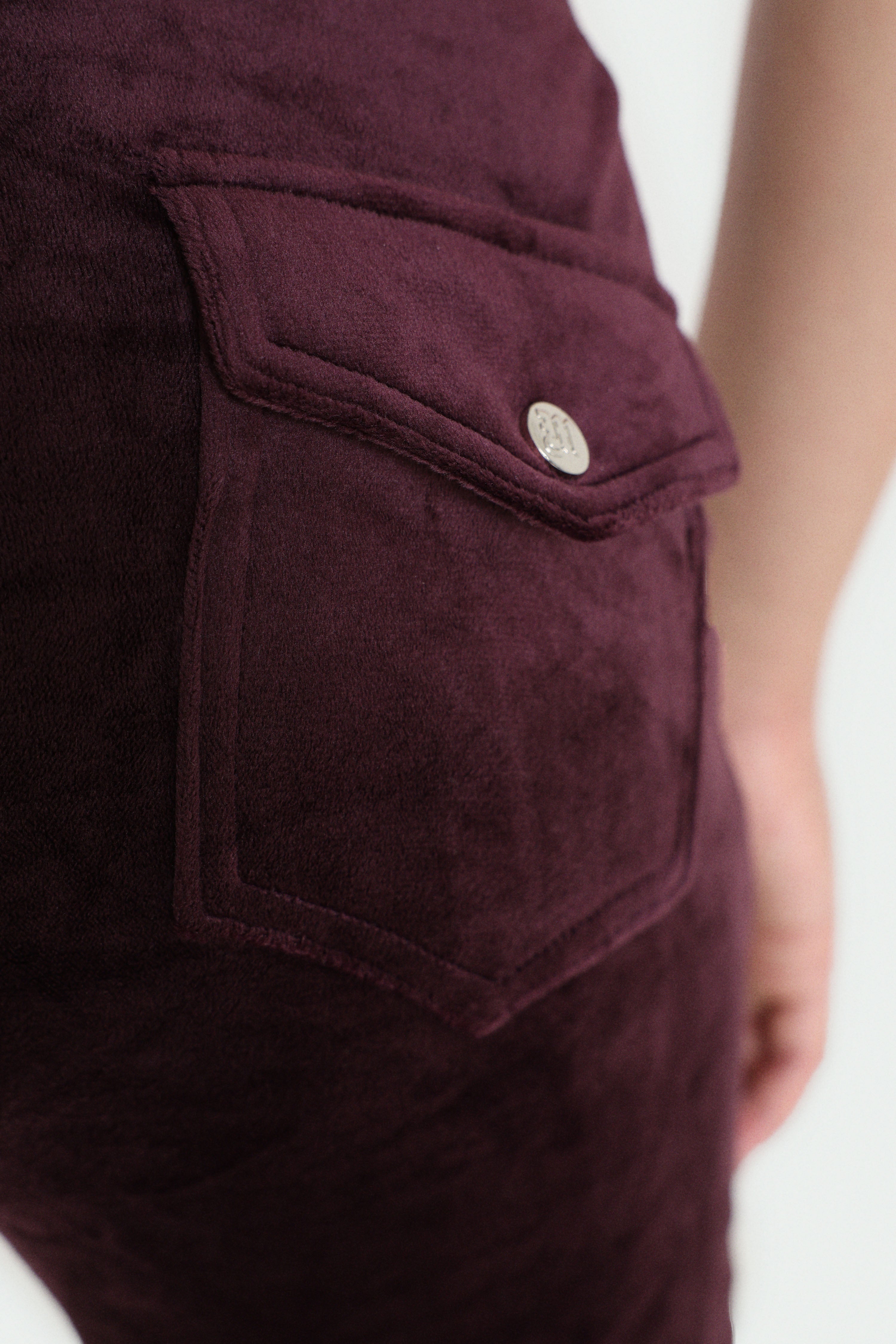 Samt Flare-Hose - Aubergine