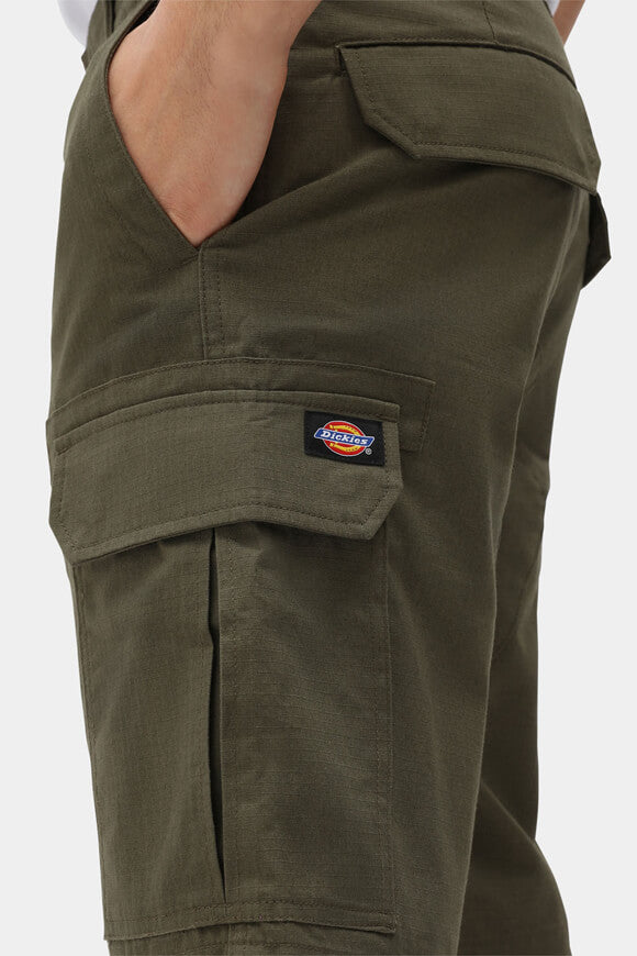 Millerville Cargoshorts - Military Grün