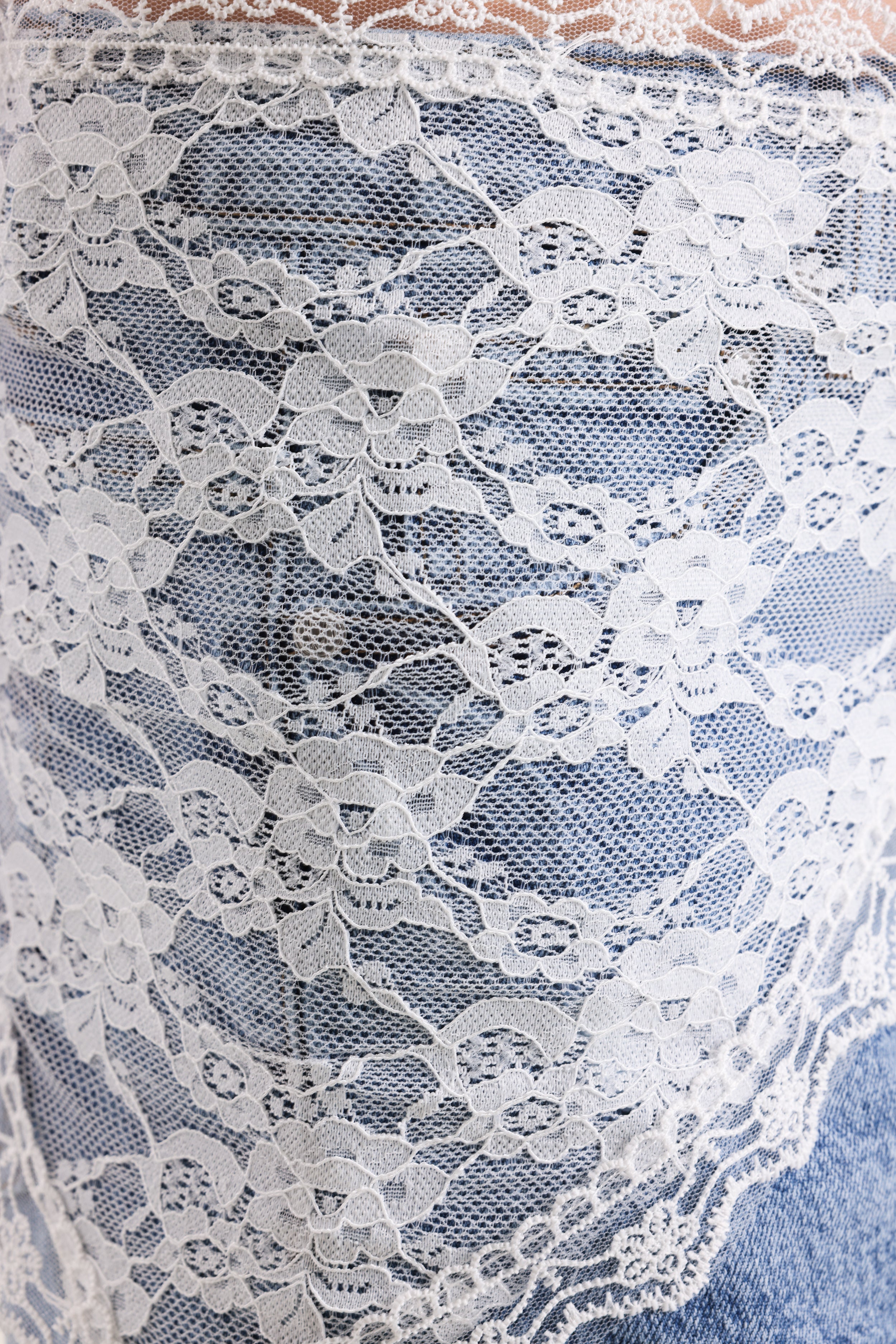 Spitzentuch / Foulard - White