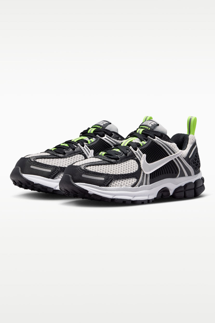 Vomero 5 Sneaker - Black + Metallic Silver