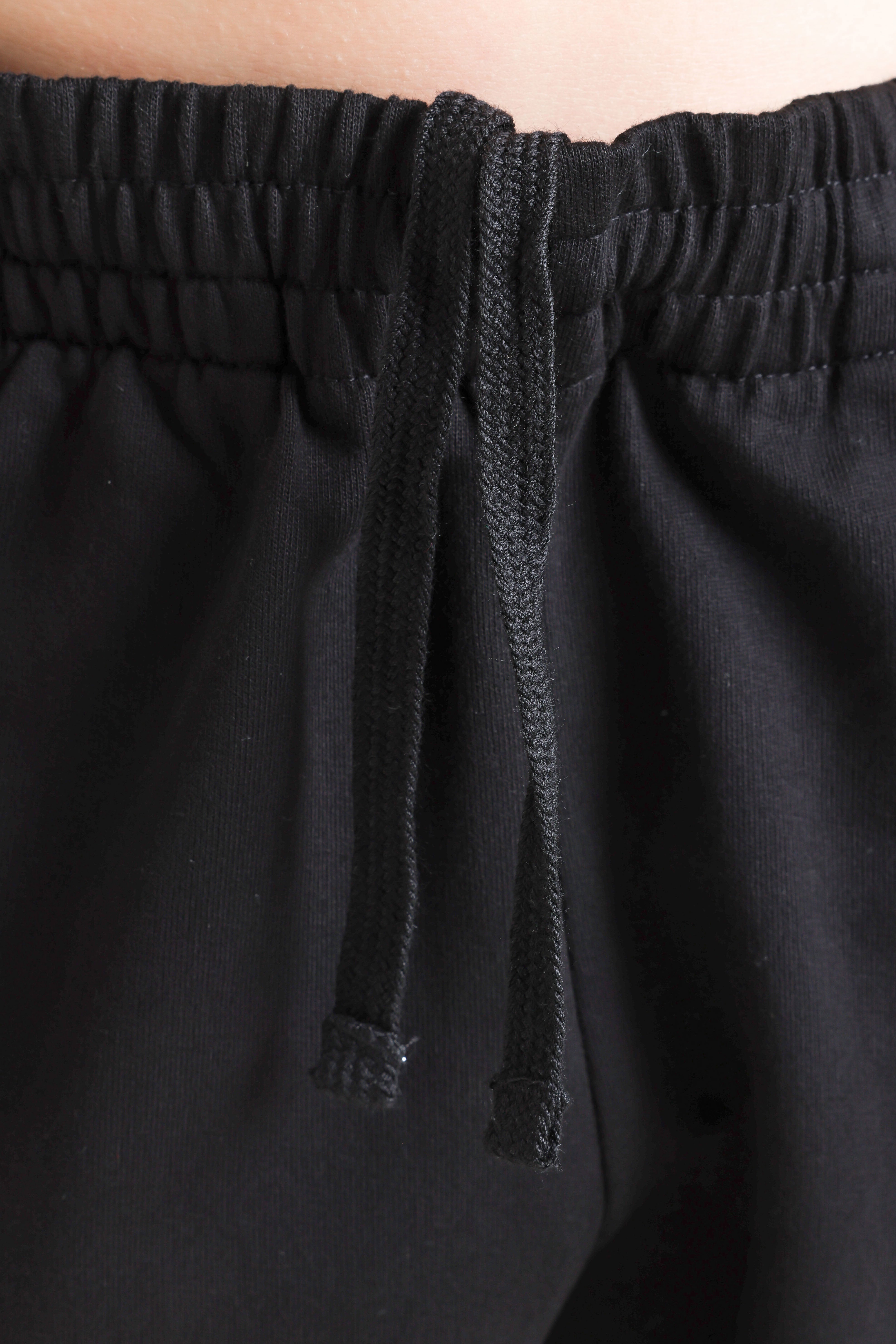 Sweatshorts - Black + White