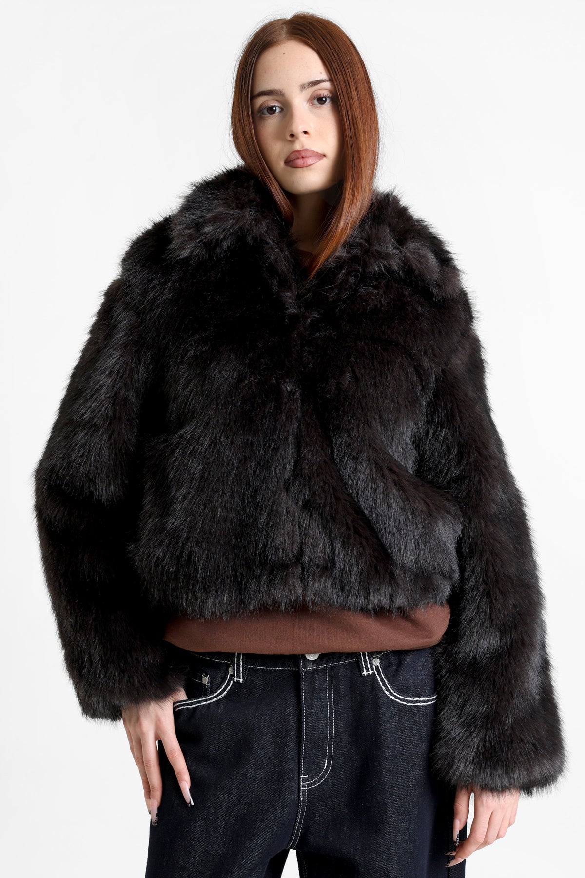 Short jacket in synthetic fur - Brun foncé