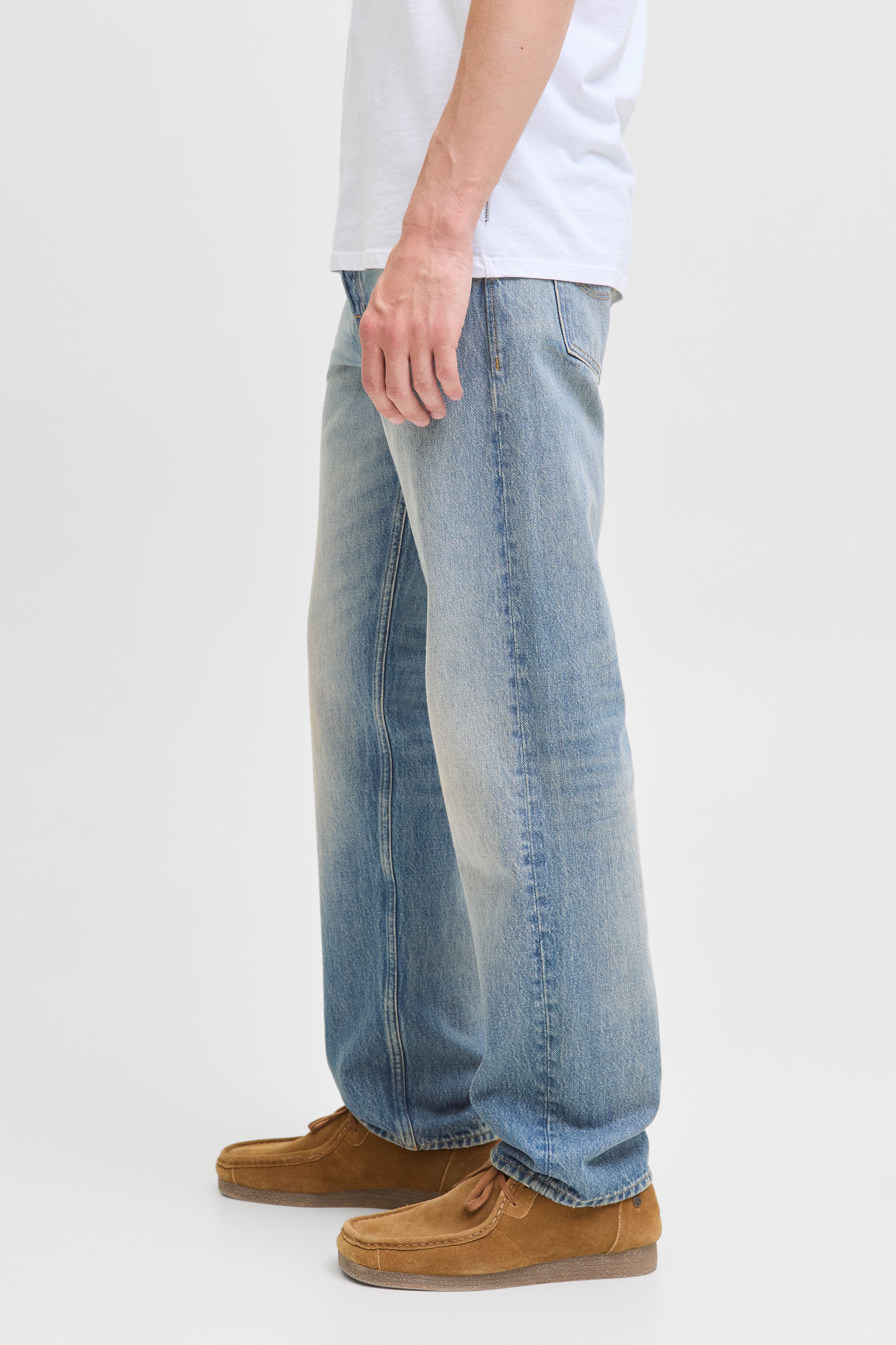 Chris Relaxed Fit Jeans L32 - Blue Denim