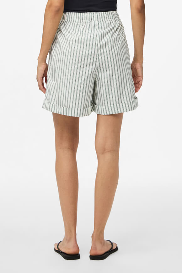 PCTAELYN fabric shorts - Cloud Dancer + Green