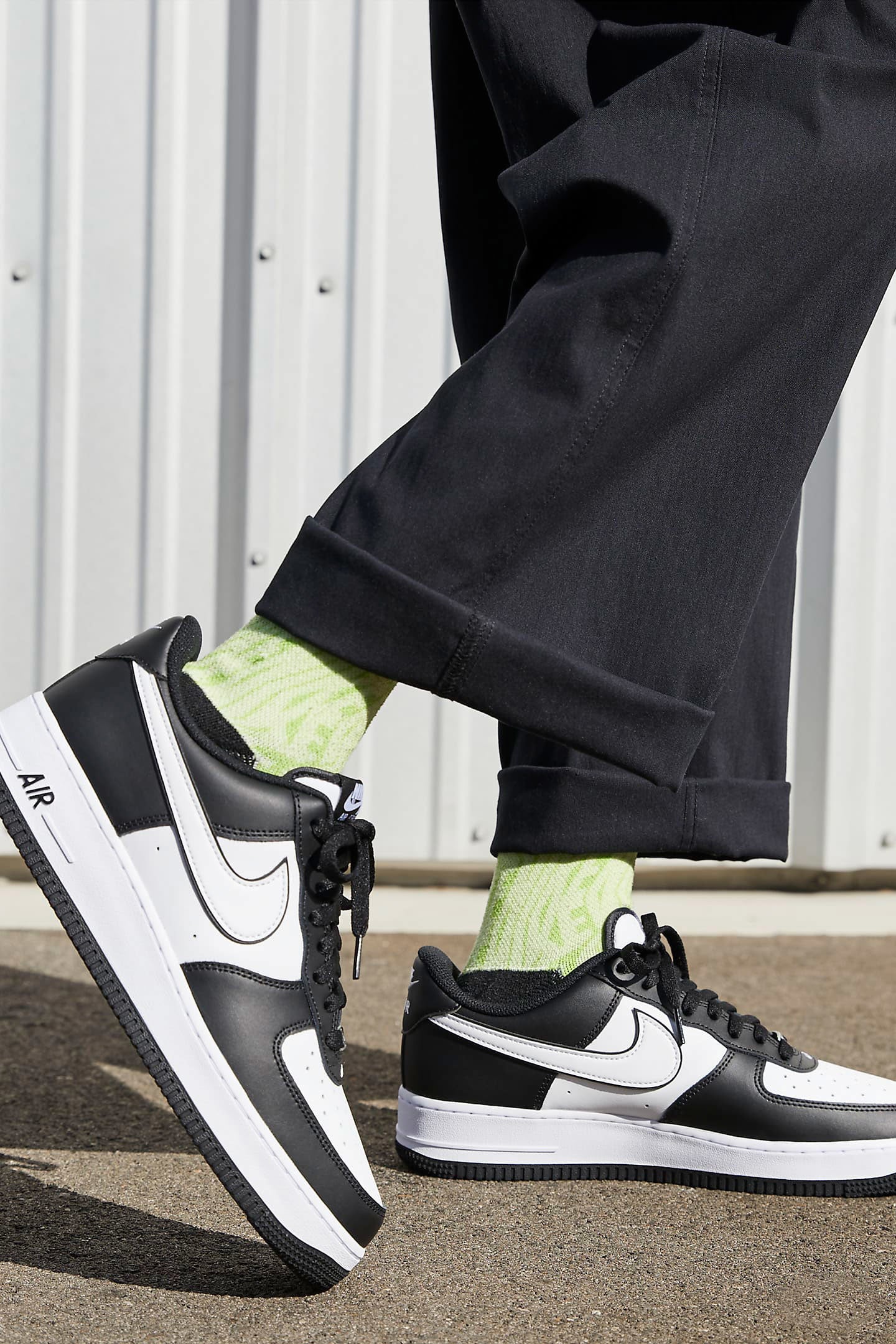 Air Force 1 '07 Sneaker - White + Black