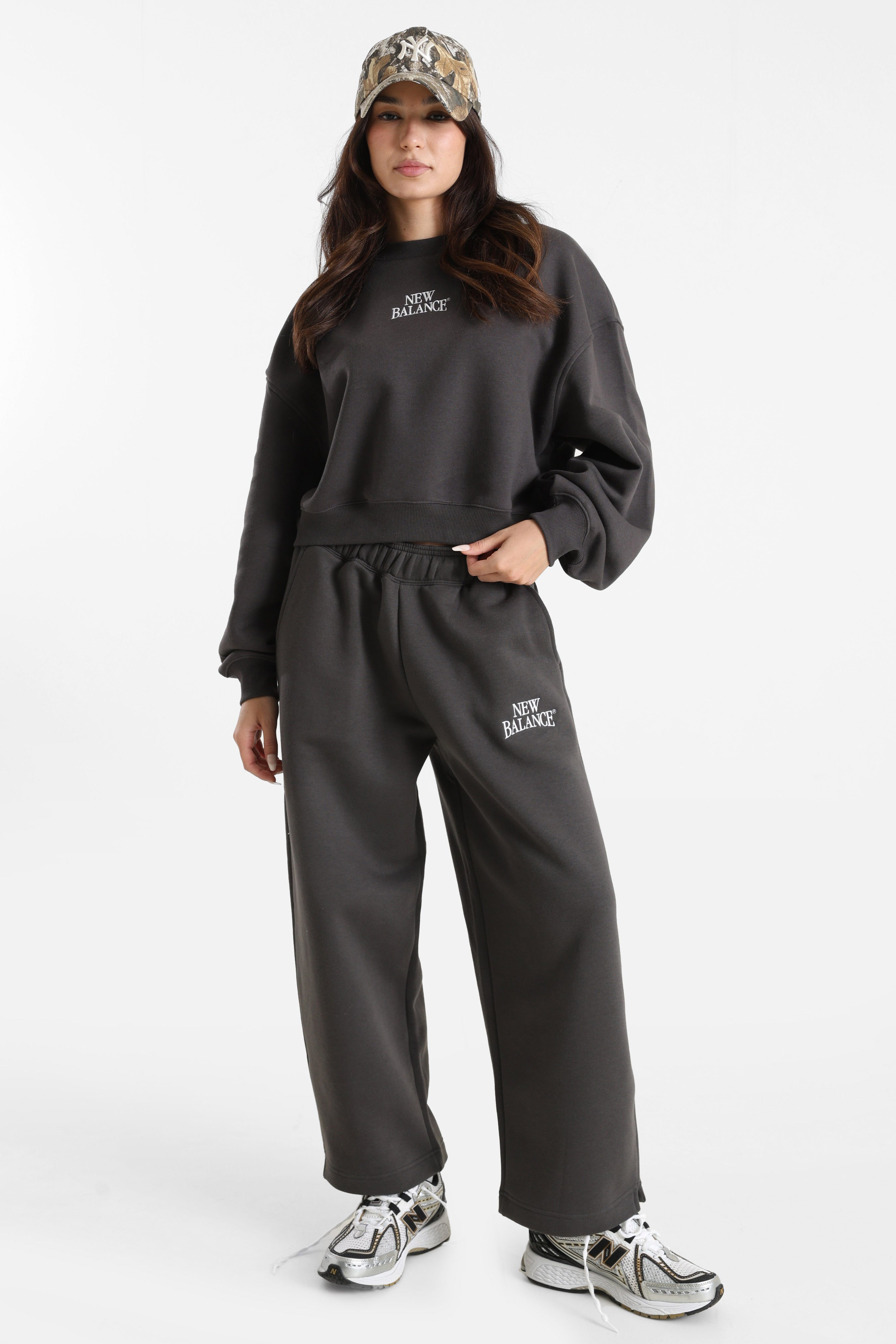 Linear Heritage Crop Sweatshirt - Faded Black