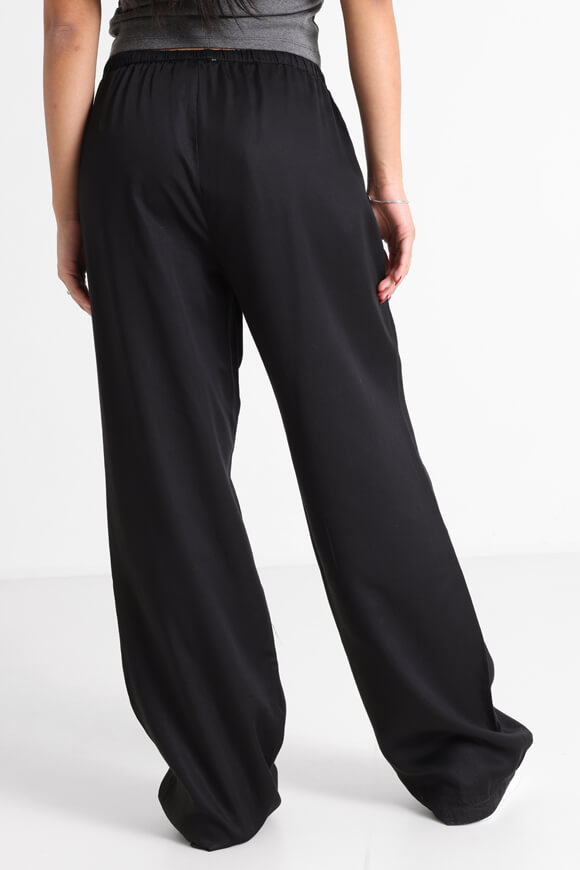 Stoffhose in Satin-Optik - Schwarz