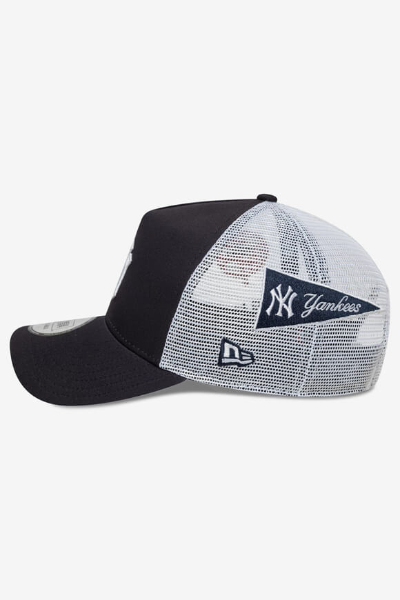 Trucker Cap / Snapback - Dark Navy + White