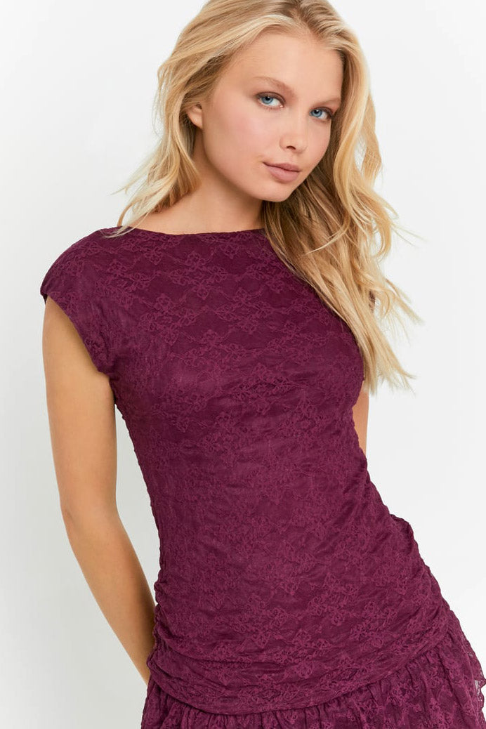 Mini robe en dentelle avec short intégré - Burgundy