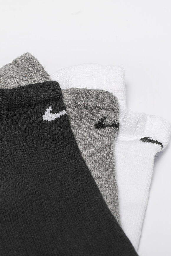 Lot de trois chaussettes - gris chiné + noir + blanc