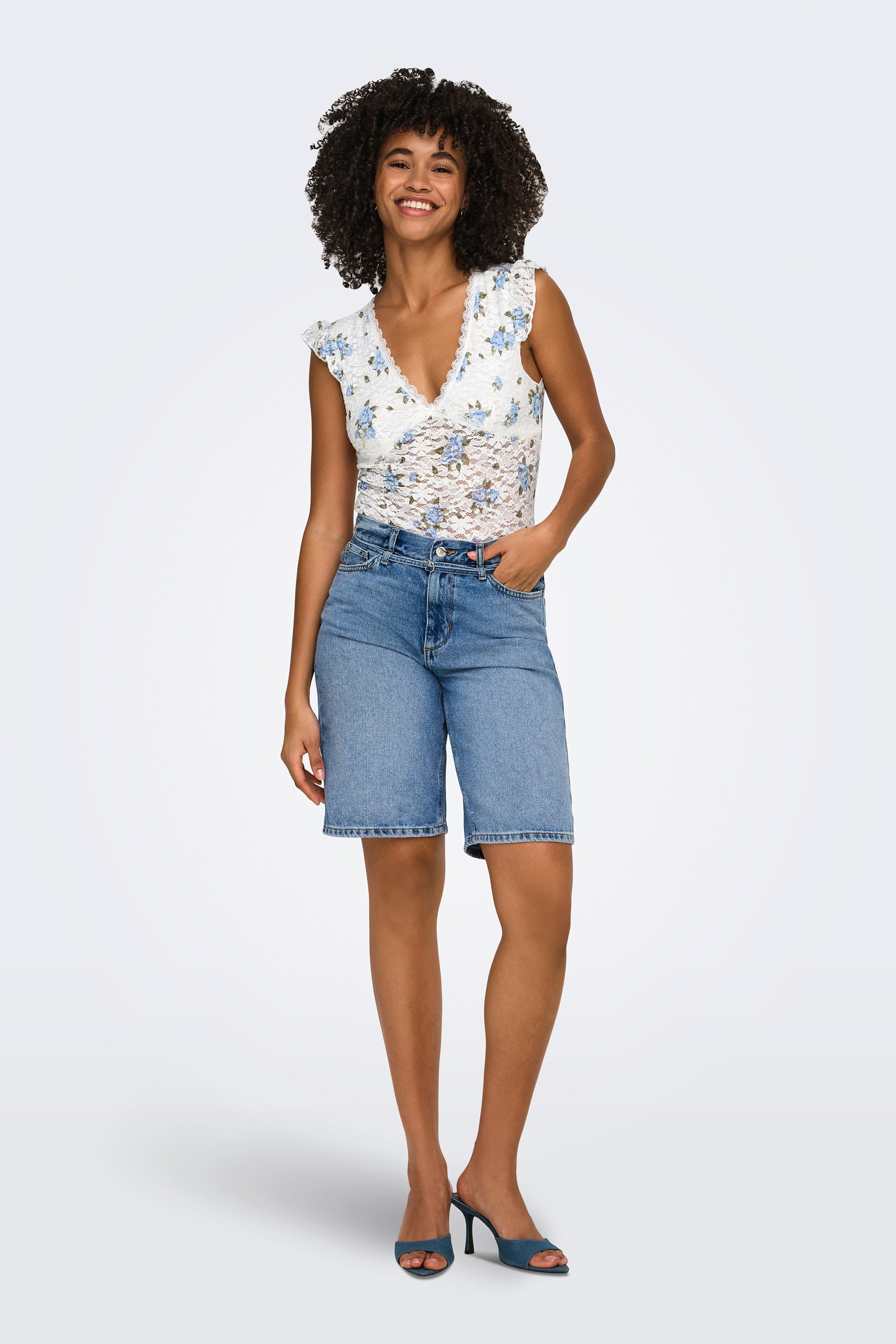 ONLSAGA top en dentelle - Cloud Dancer + Floral