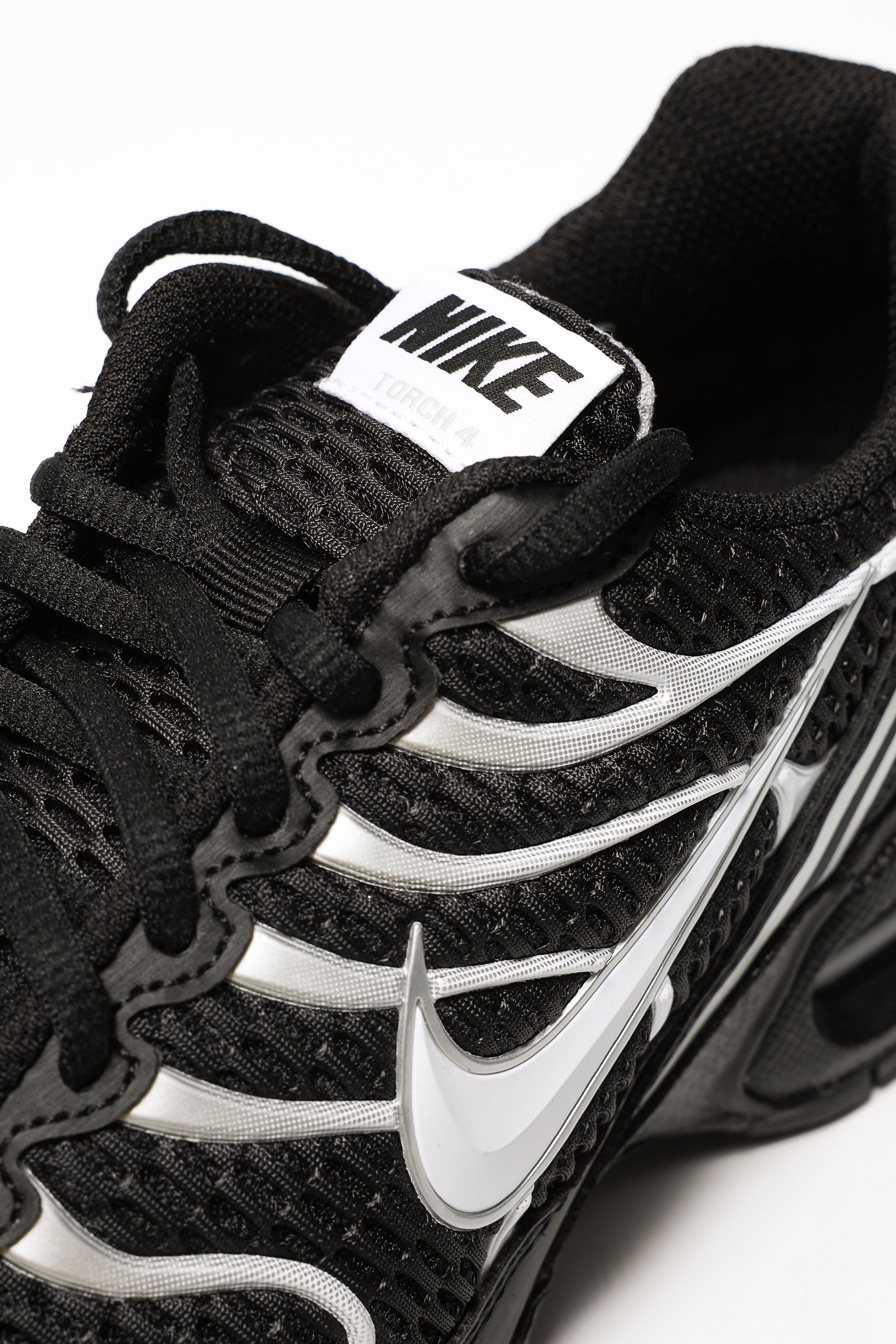 Air Max Torch 4 Sneaker - Black + White