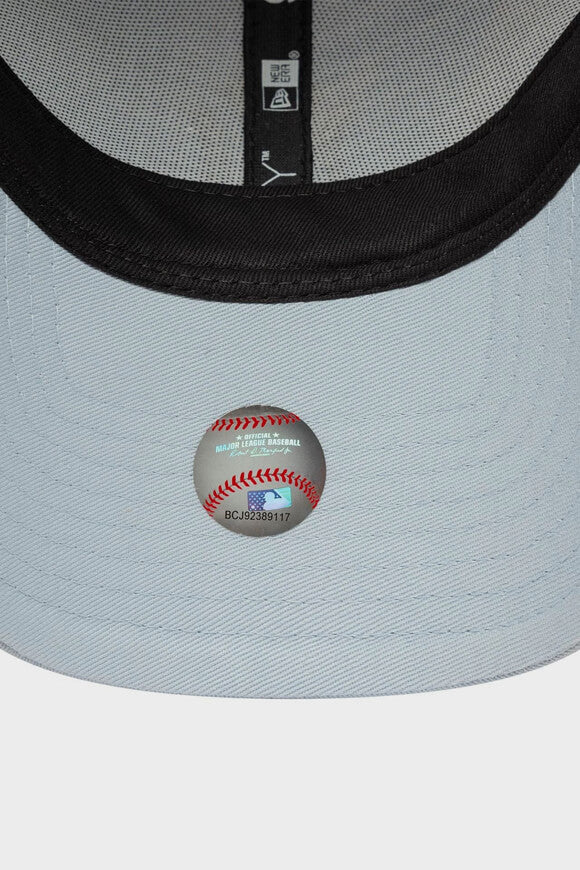 Homefield Trucker Cap / Scratchback - Light Blue