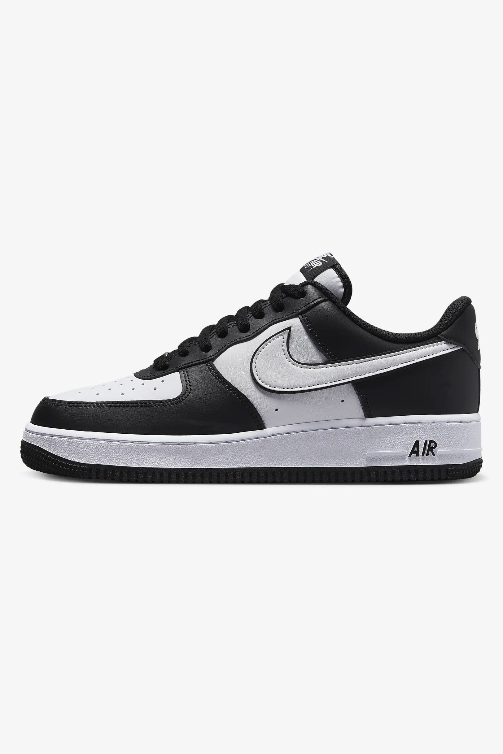 Air Force 1 '07 Sneaker - White + Black