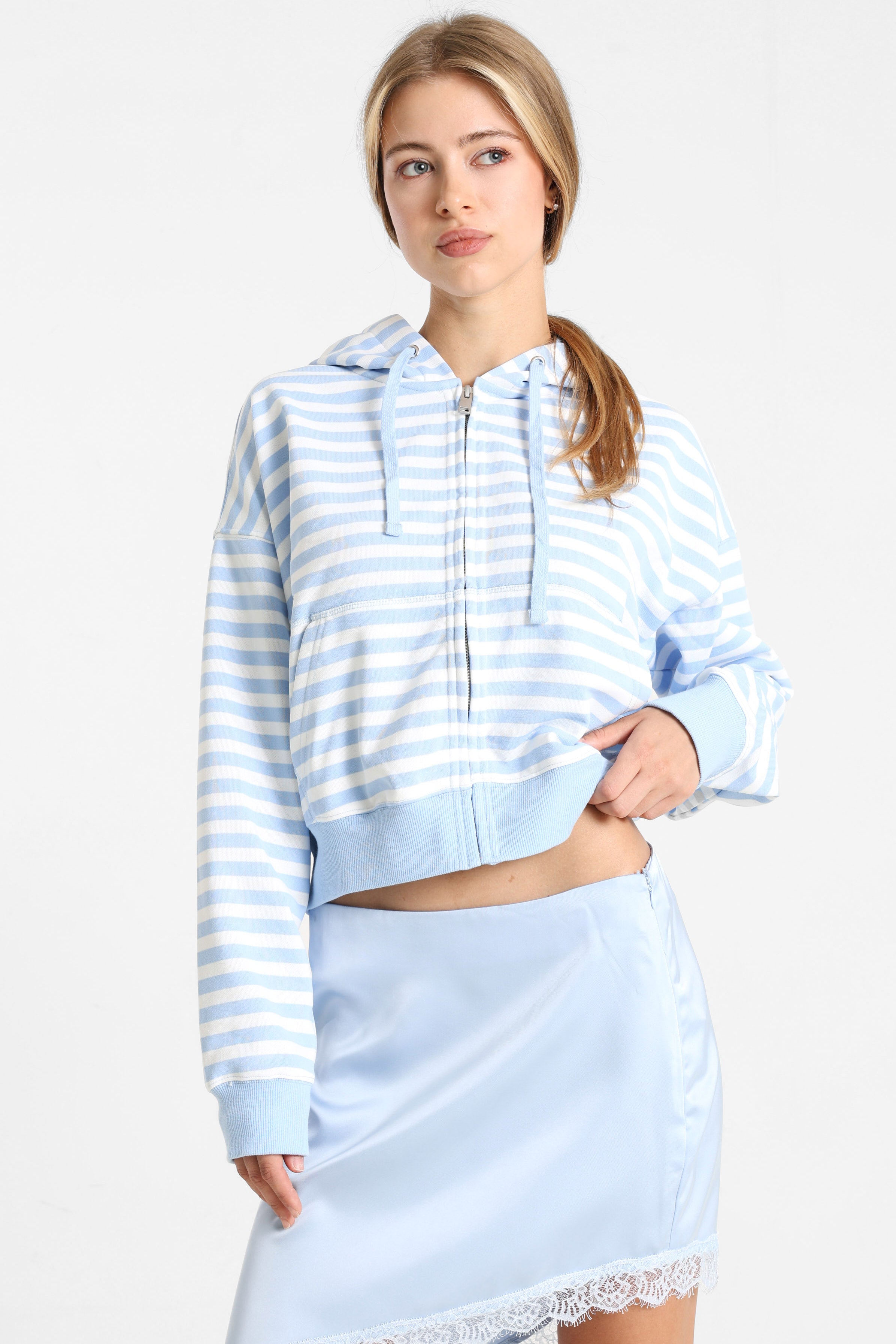 Kapuzensweatjacke - Hellblau + Weiss
