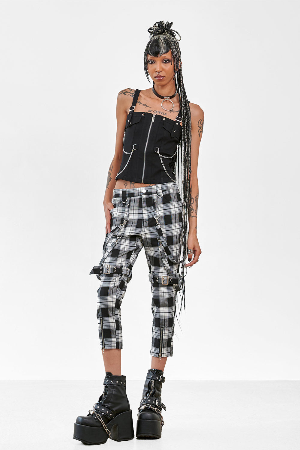 Nocturne Buckle 3/4 Hose - Black + White