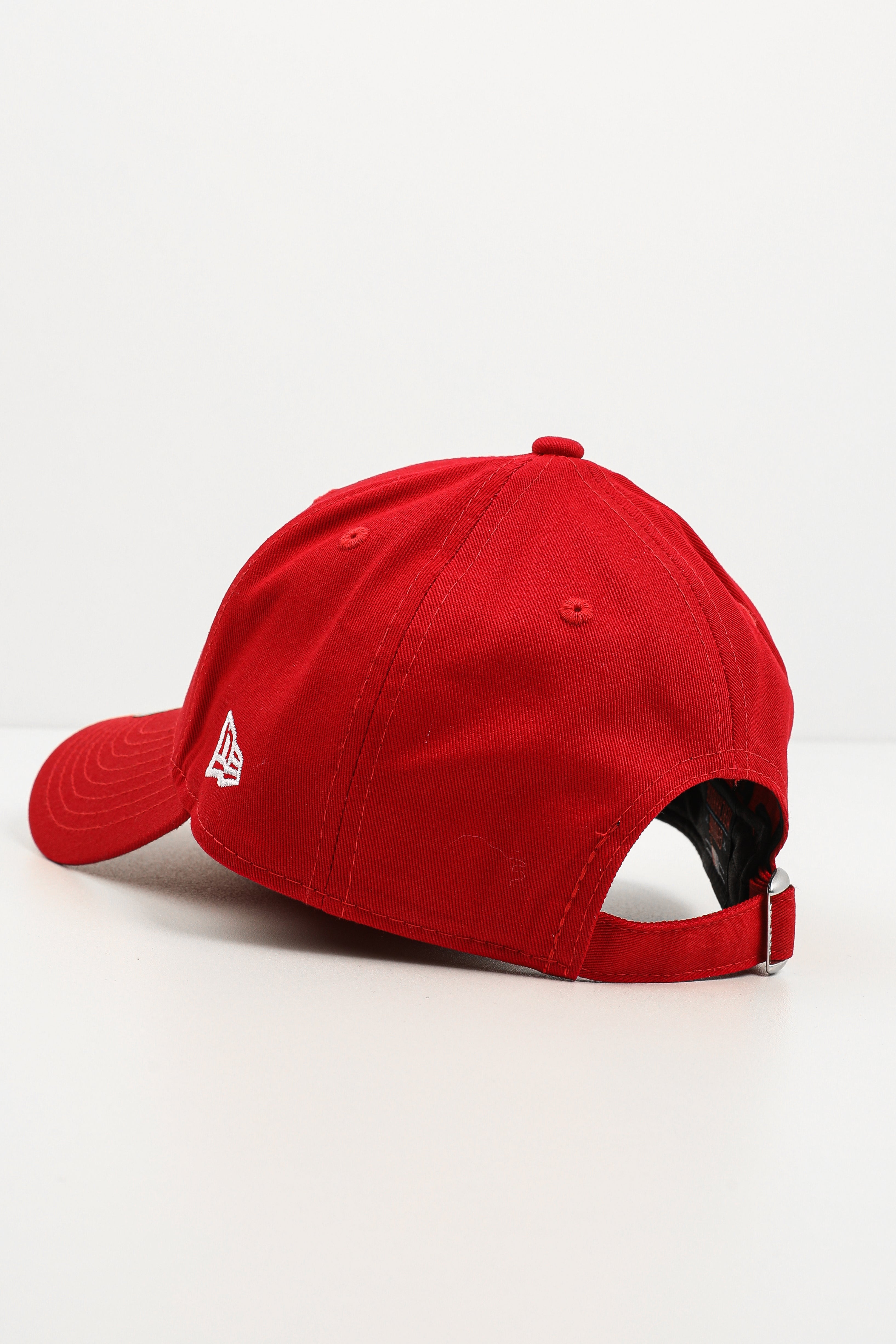 9Forty Cap / Strapback - Rosso + Bianco