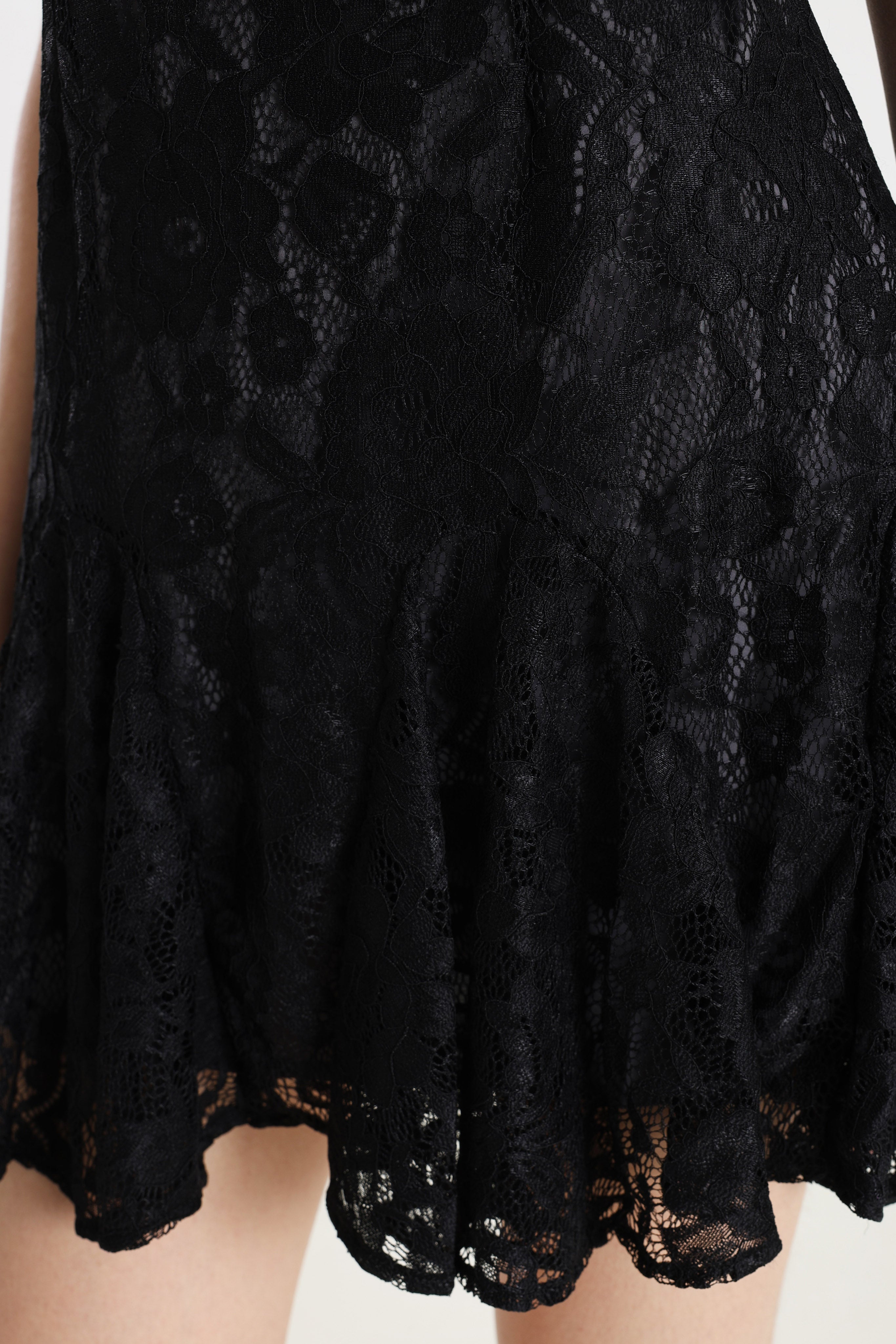 Mini lace dress with built-in shorts - Black