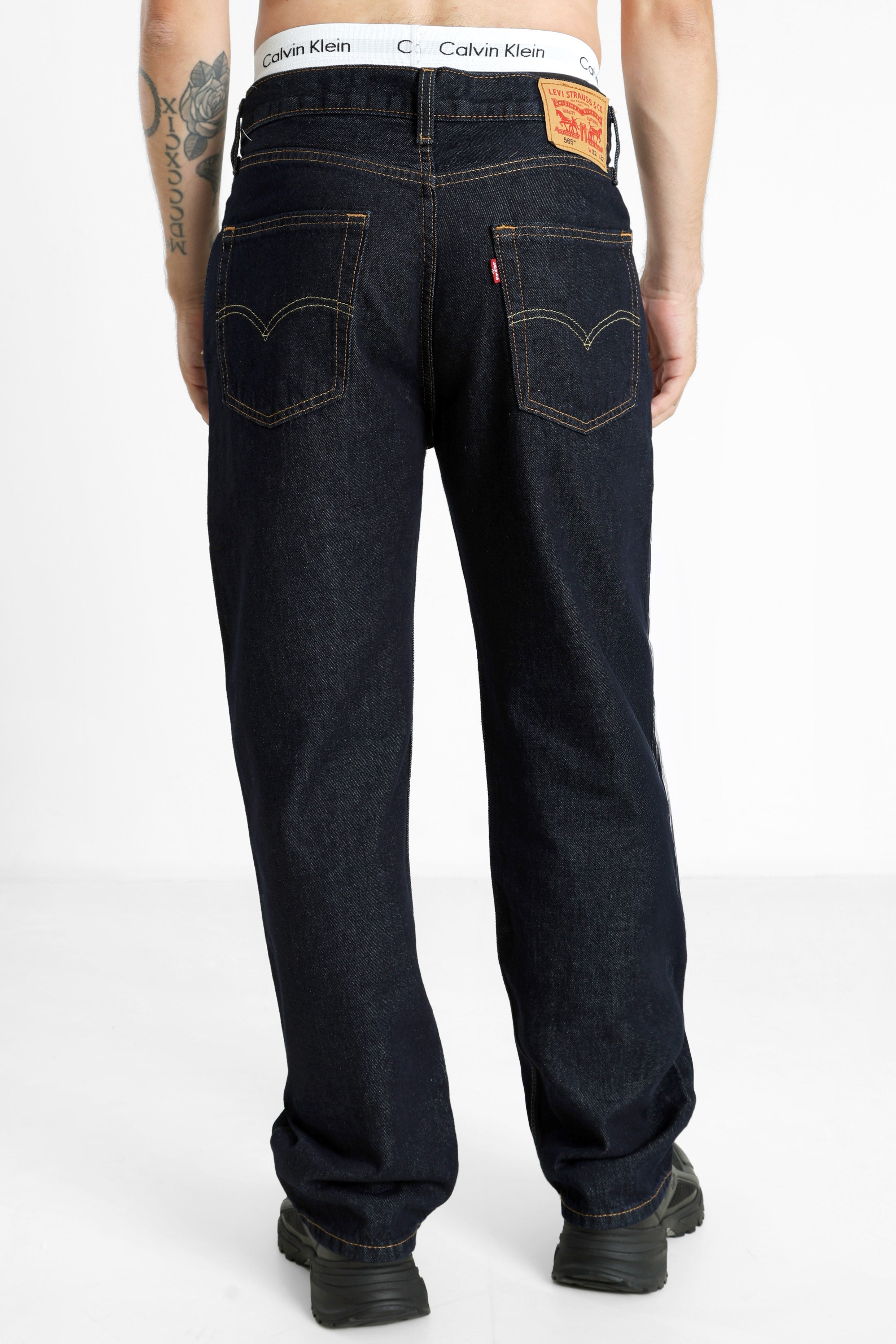 565™ Loose Fit Straight Jeans L32 - New Rinse