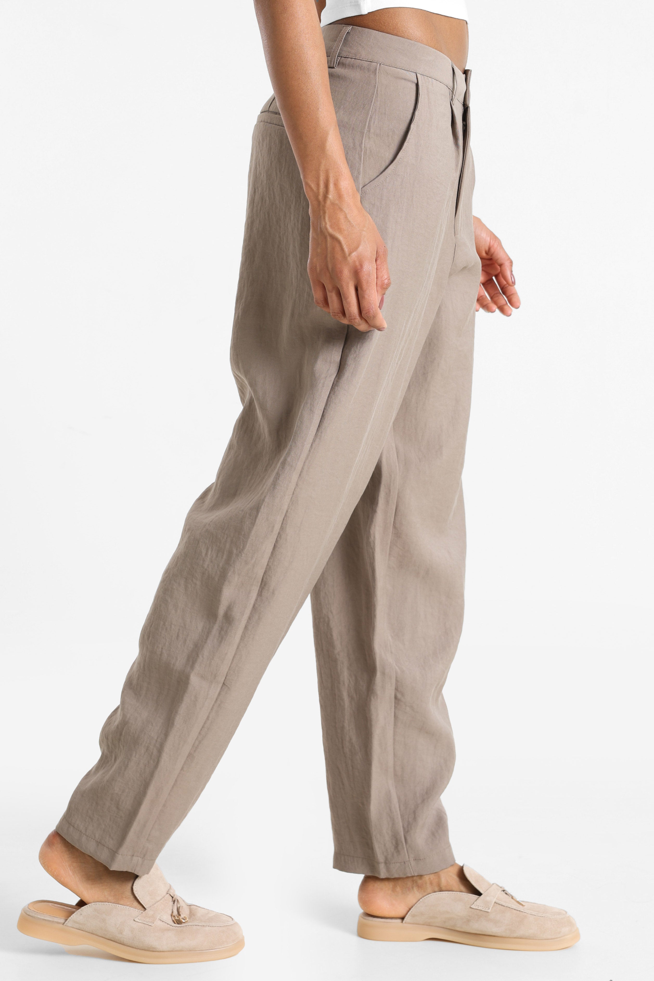 ONLRINIA Barrel Fit Stoffhose - Walnut
