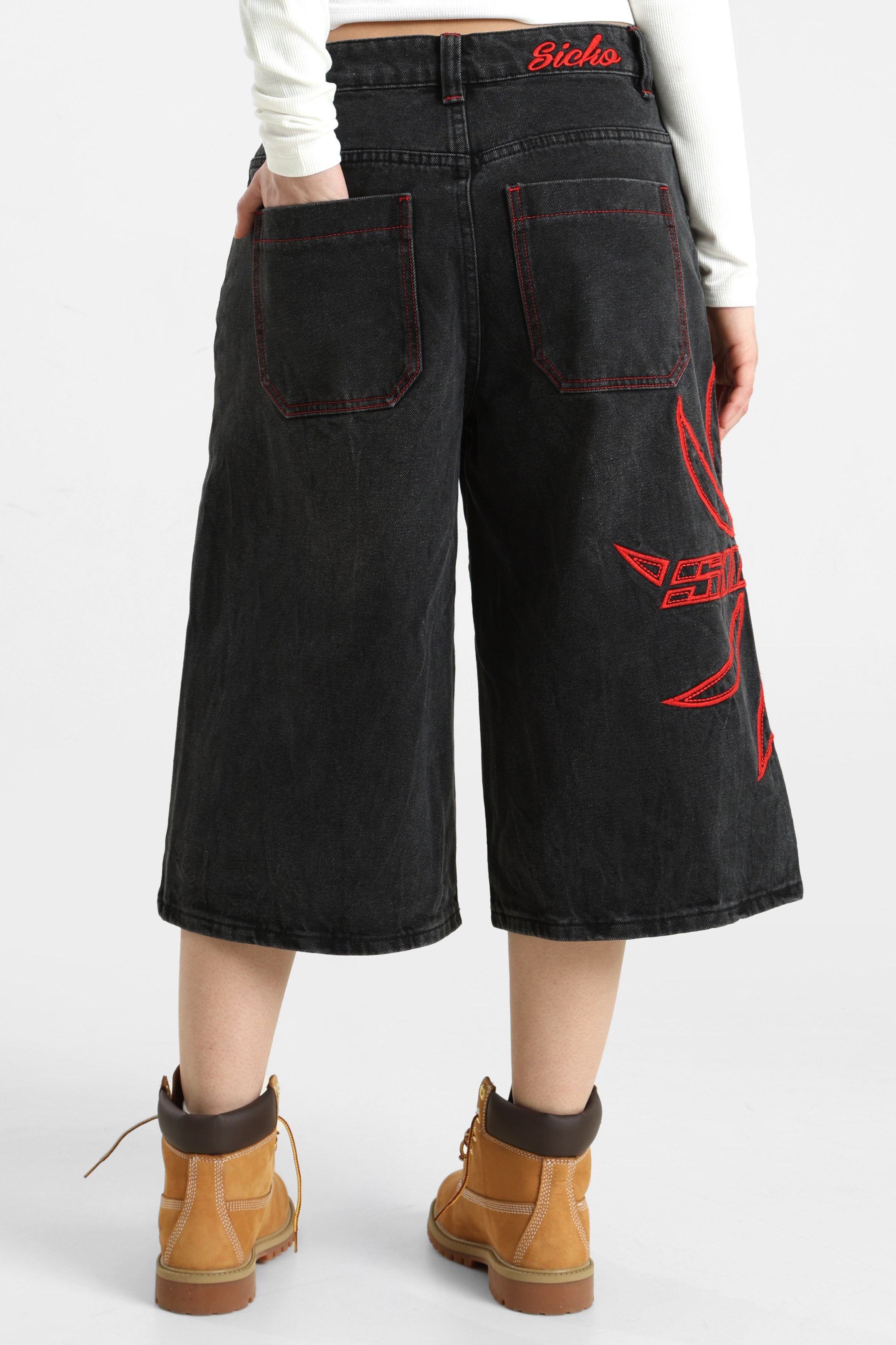 Jeansshorts - Schwarz + Rot