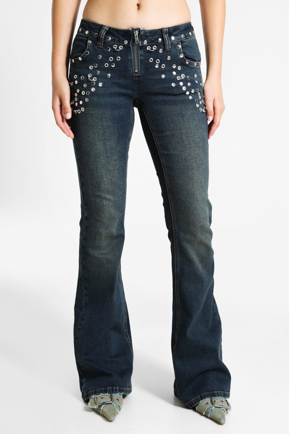 Jean flare avec rivets - Dirty Indigo