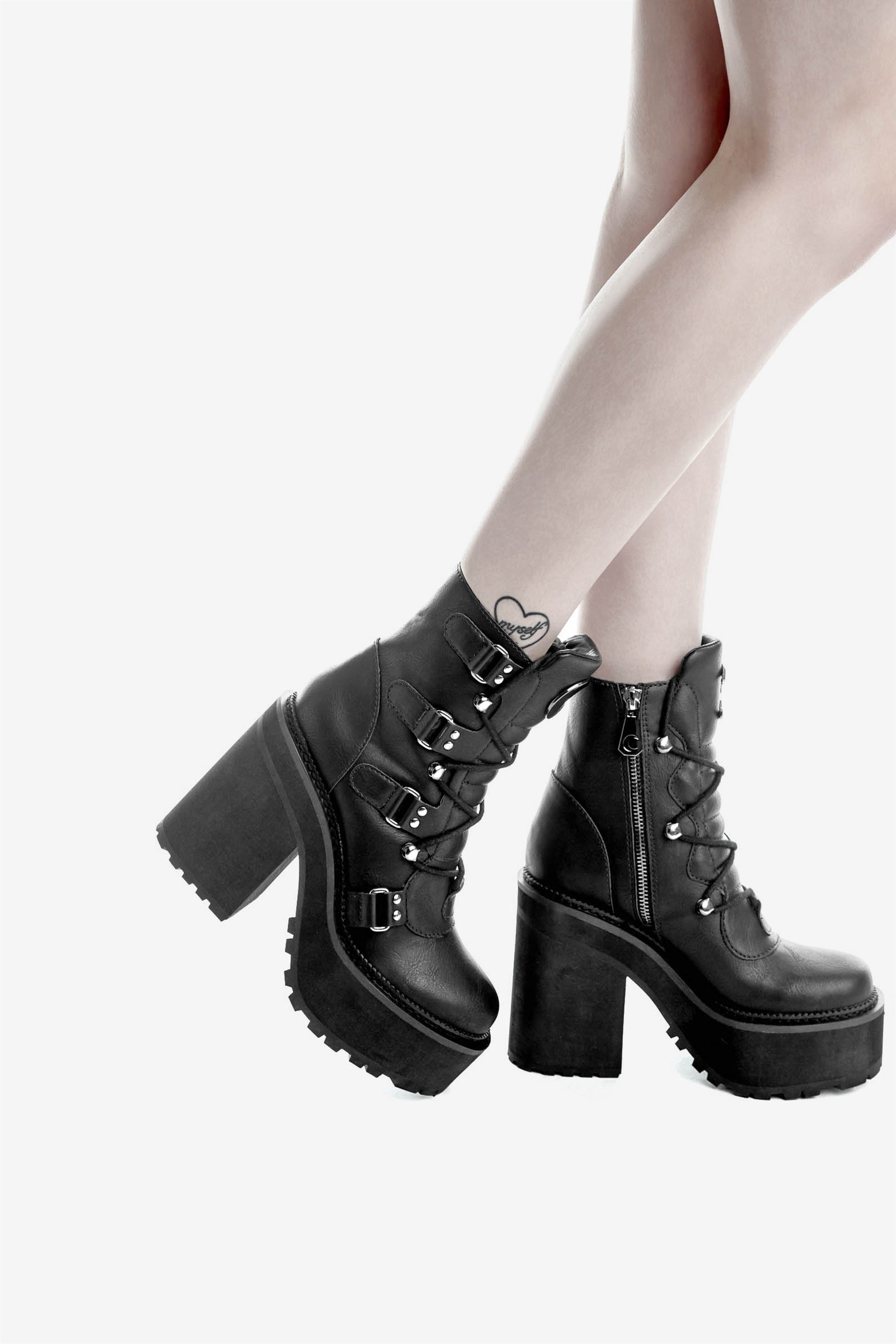 Stivaletto invernale con plateau - Nero