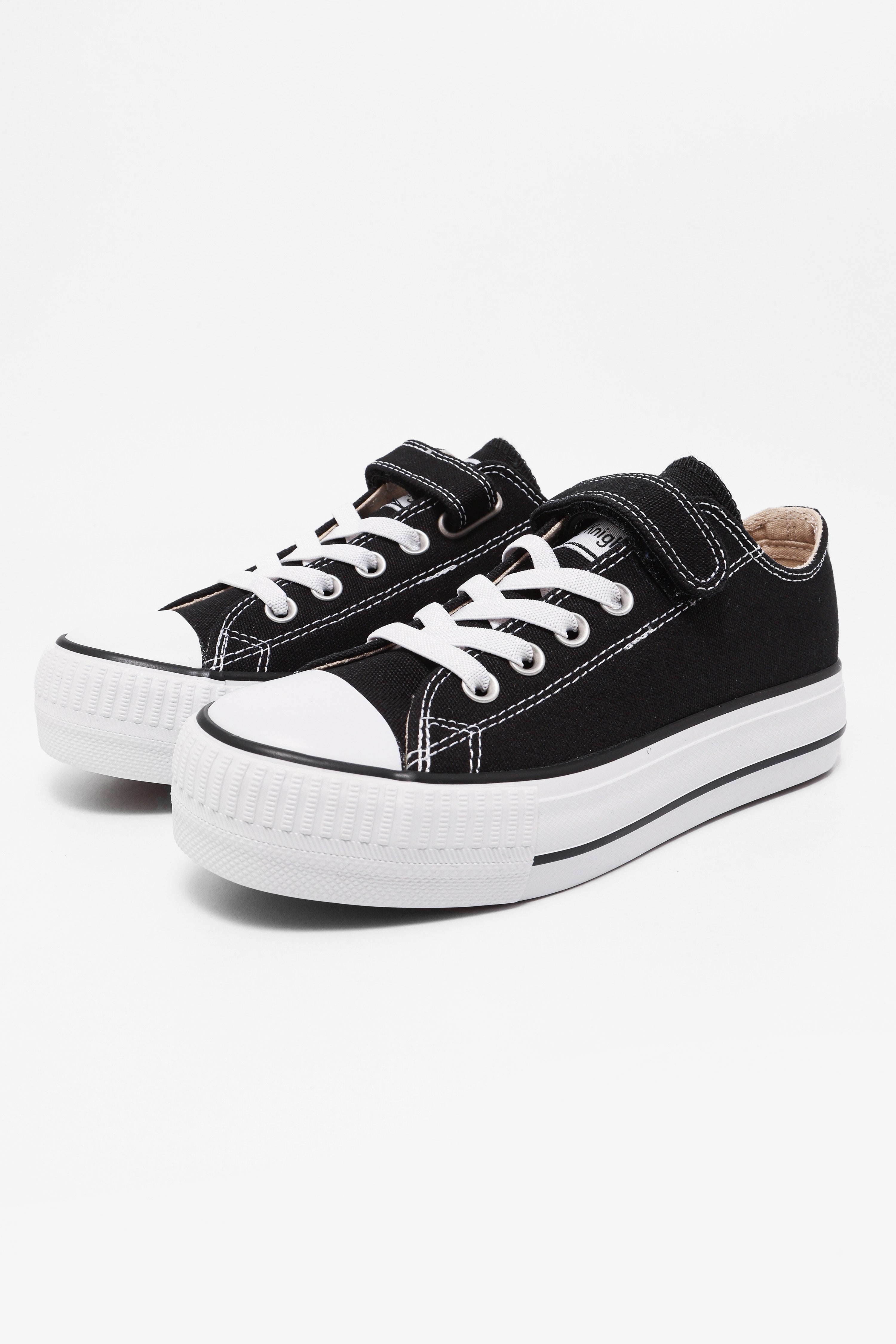 Kaya Sneaker - Black