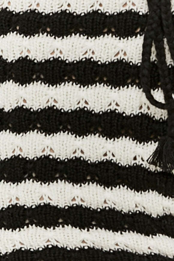 Knitted shorts - Black + Offwhite