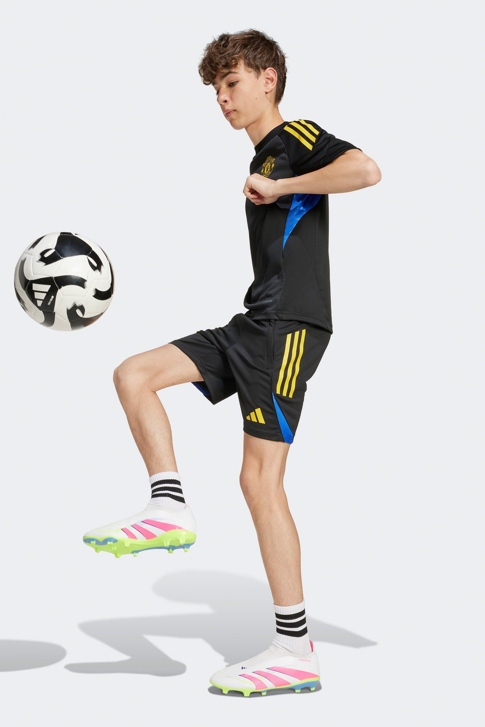 Short d'entraînement Manchester United - Black + Tribe Yellow