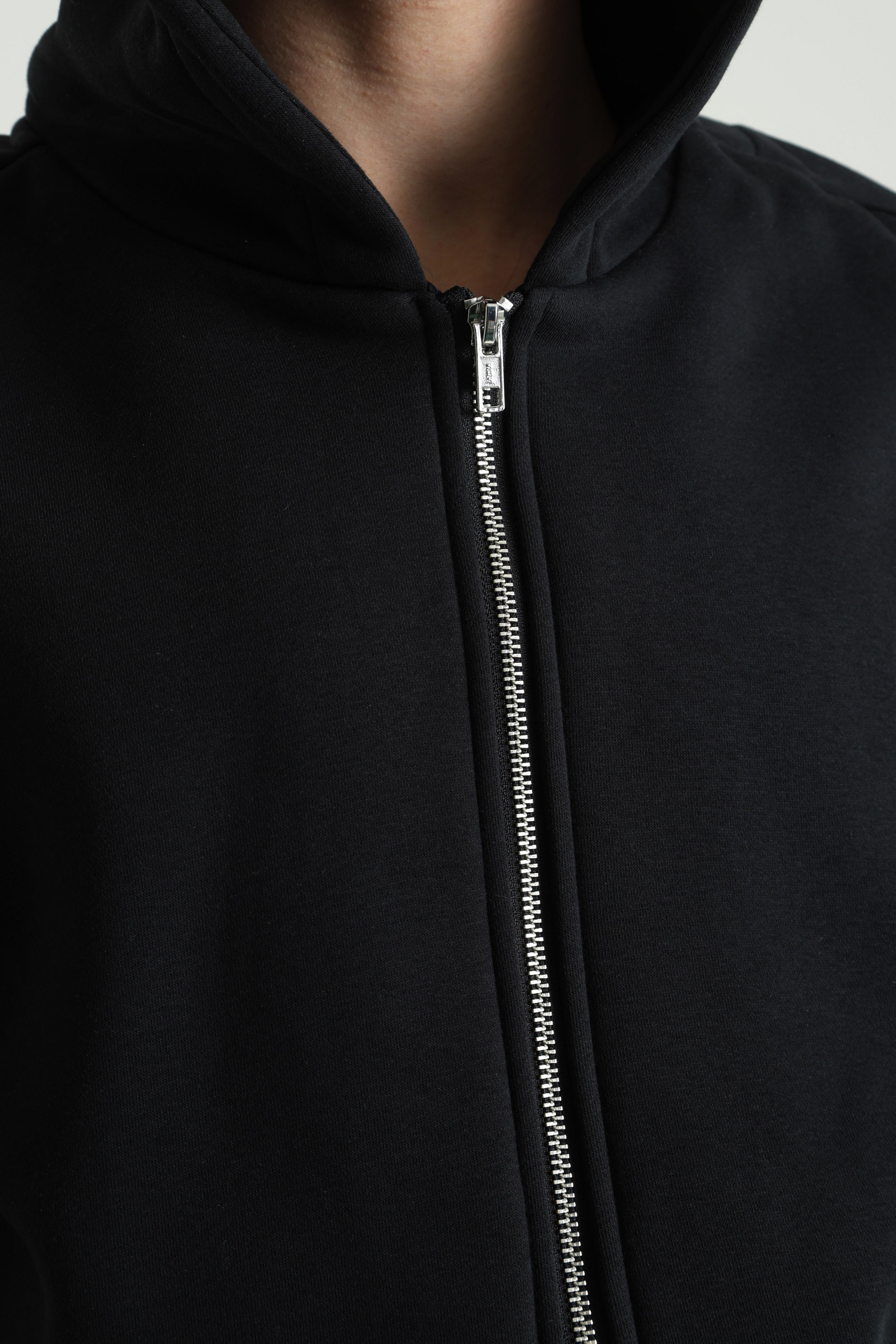 Fluffy Kapuzensweatjacke - Black