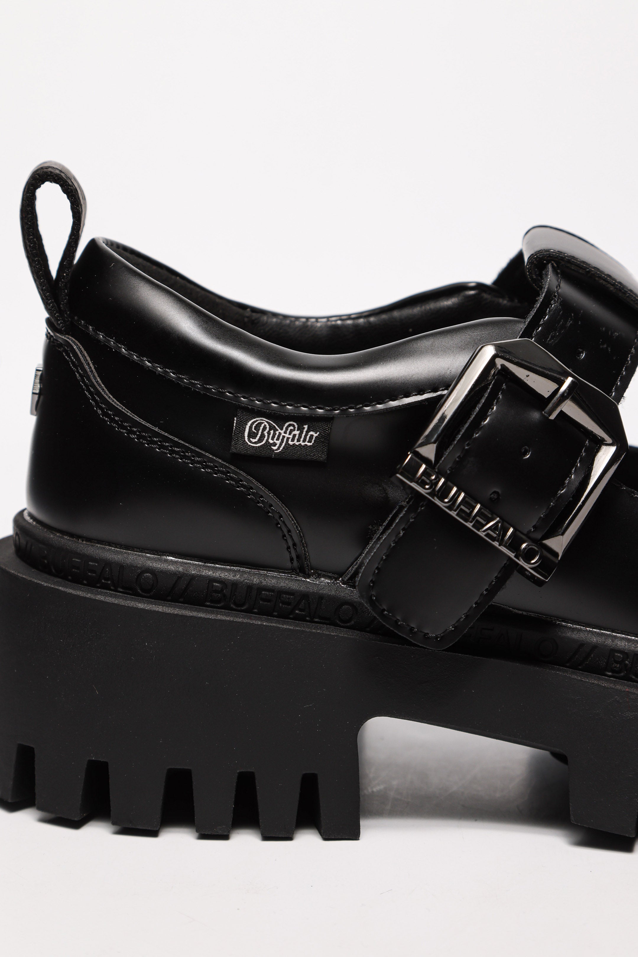 Surge Jane Plateau Halbschuhe - Black