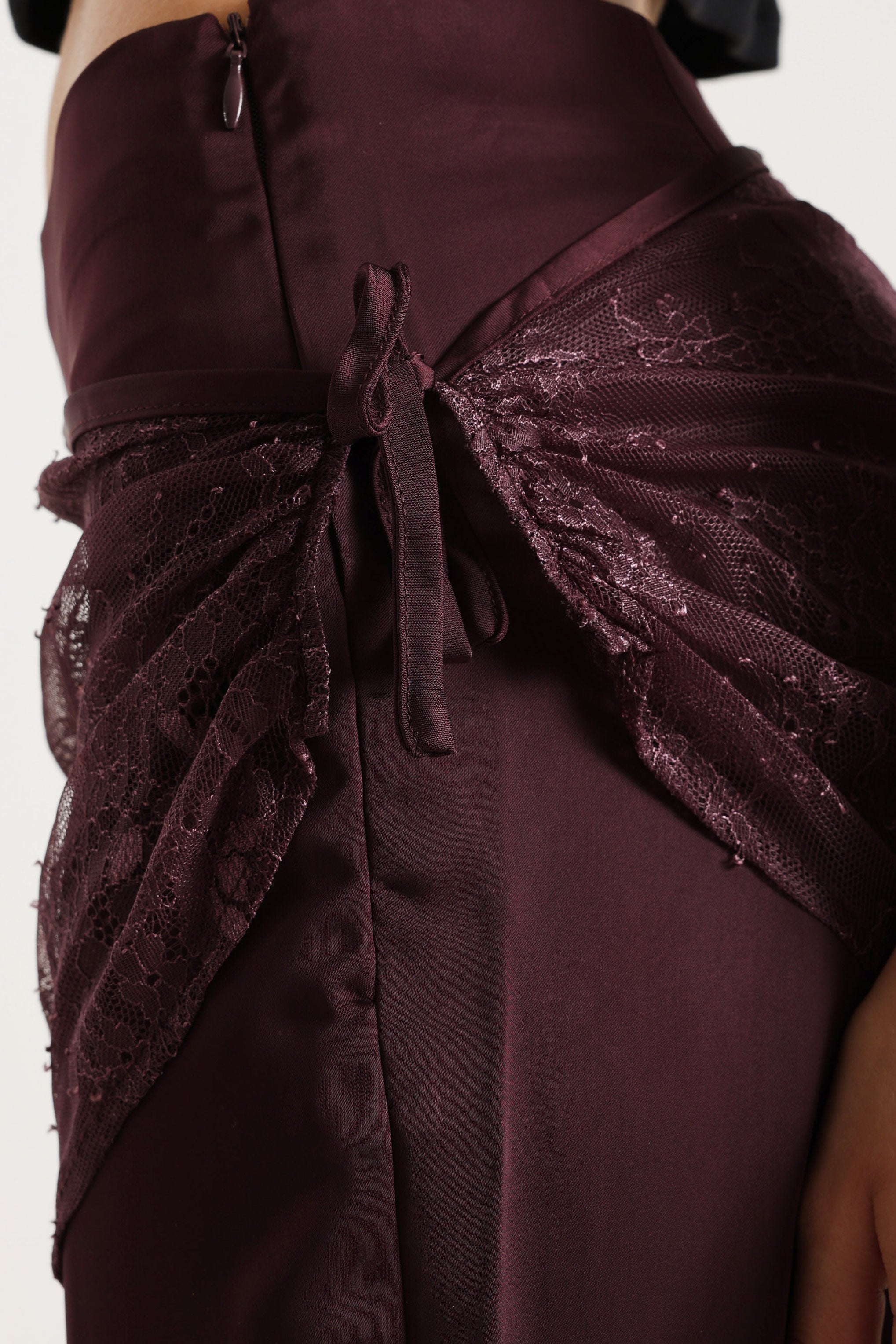 Satin Hose mit Foulard - Aubergine