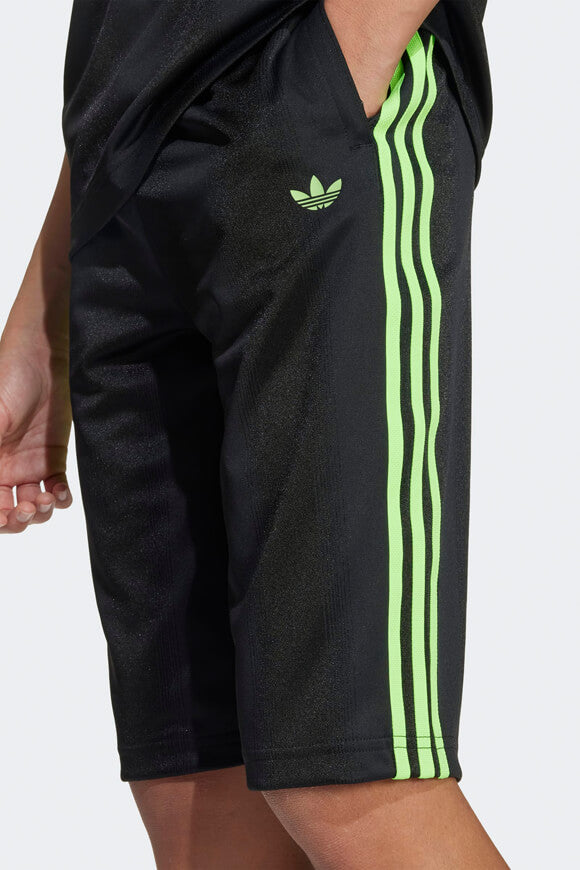 Training shorts - Black + Signal Green