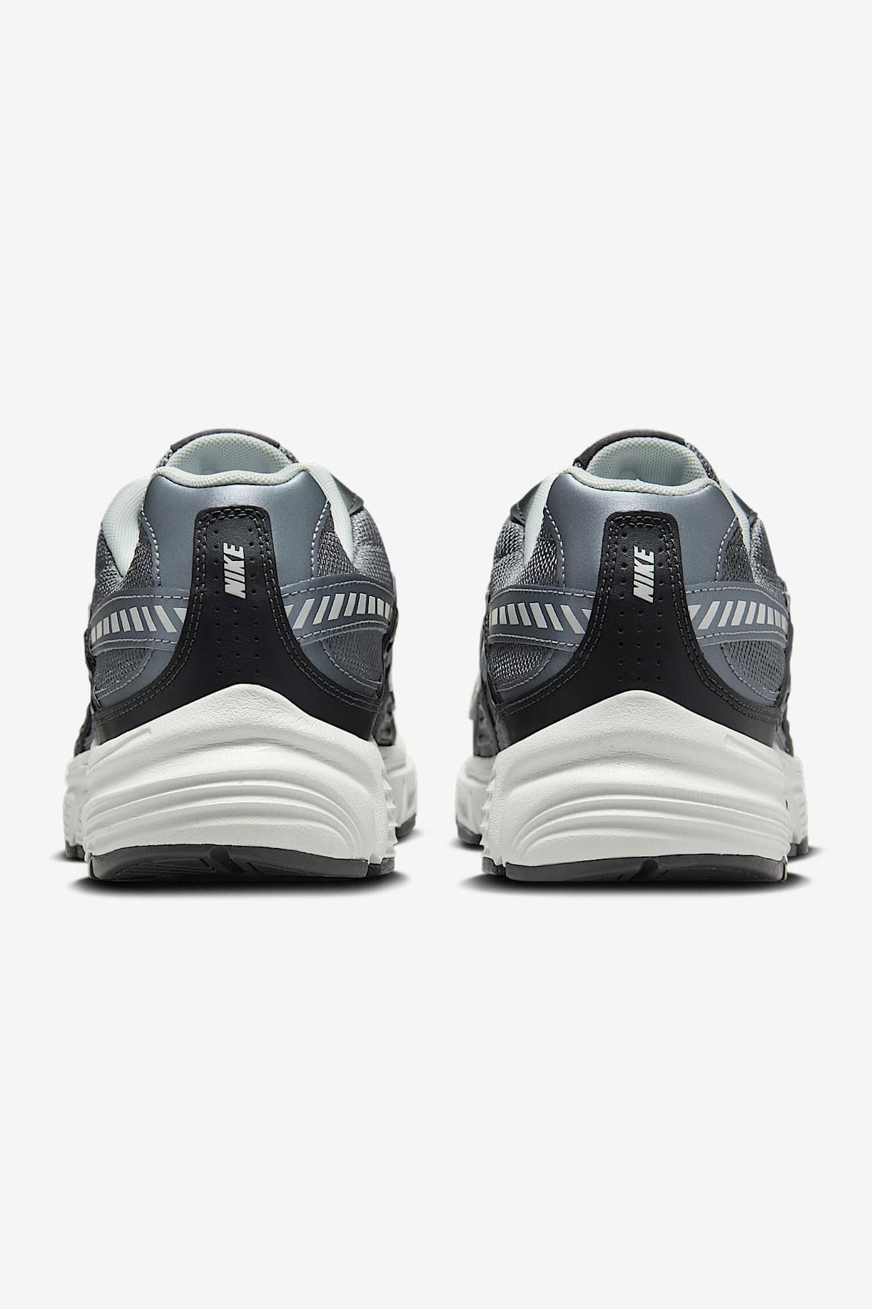 Initiator Sneaker - Anthracite + Metallic Cool Grey