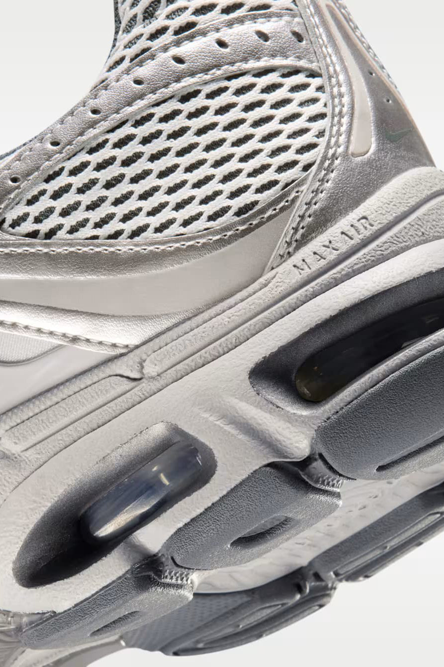 Air Max Moto 2k sneakers - Vast Grey