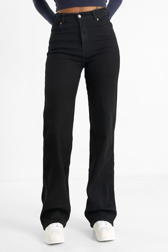 Moxy Straight Fit Jeans L34 - Solid Black