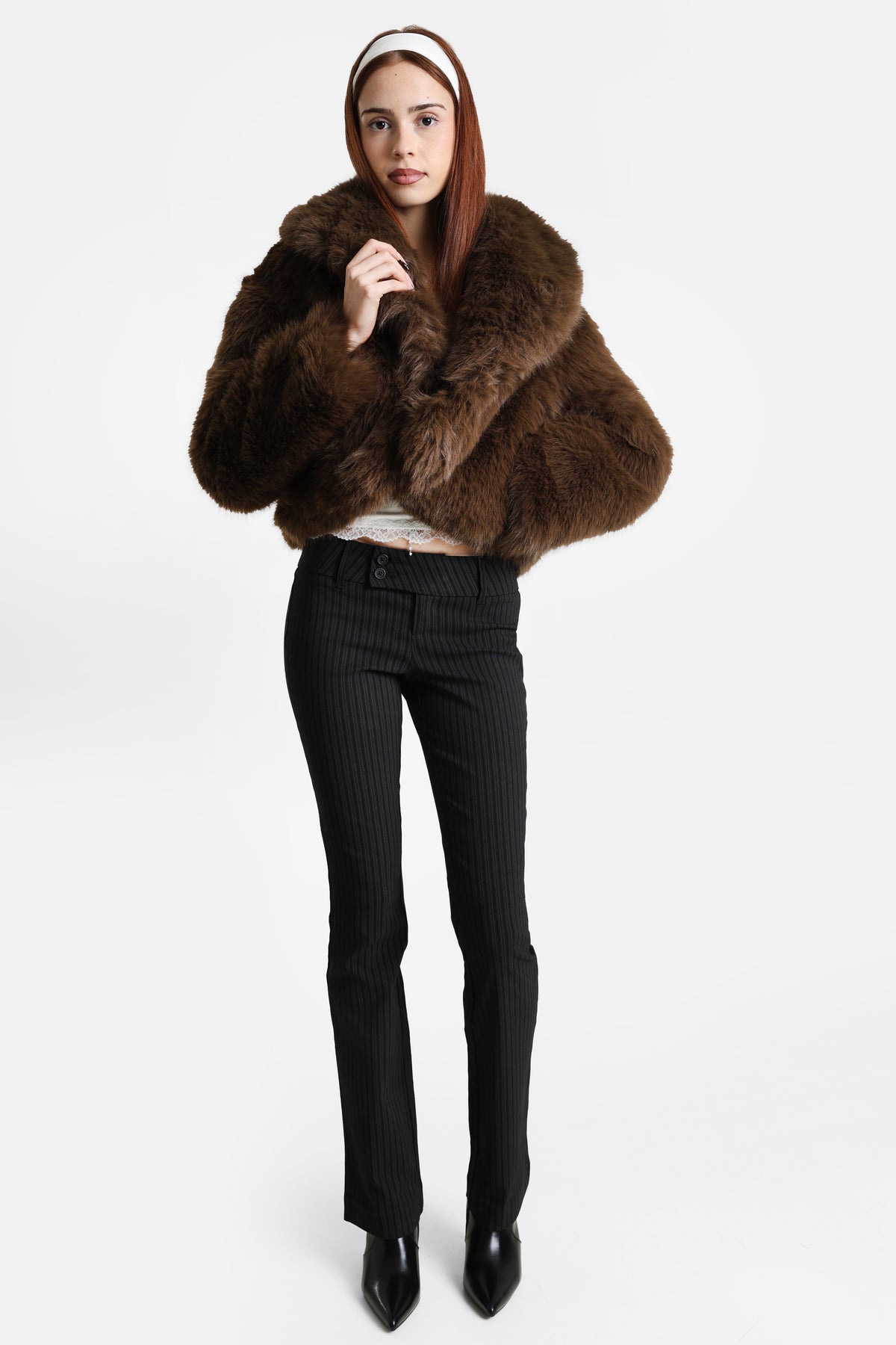 Manteau court en fourrure synthétique - Brun foncé