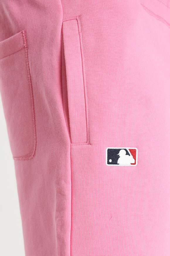 Base Runner Emb Helix Sweatshorts - Pink