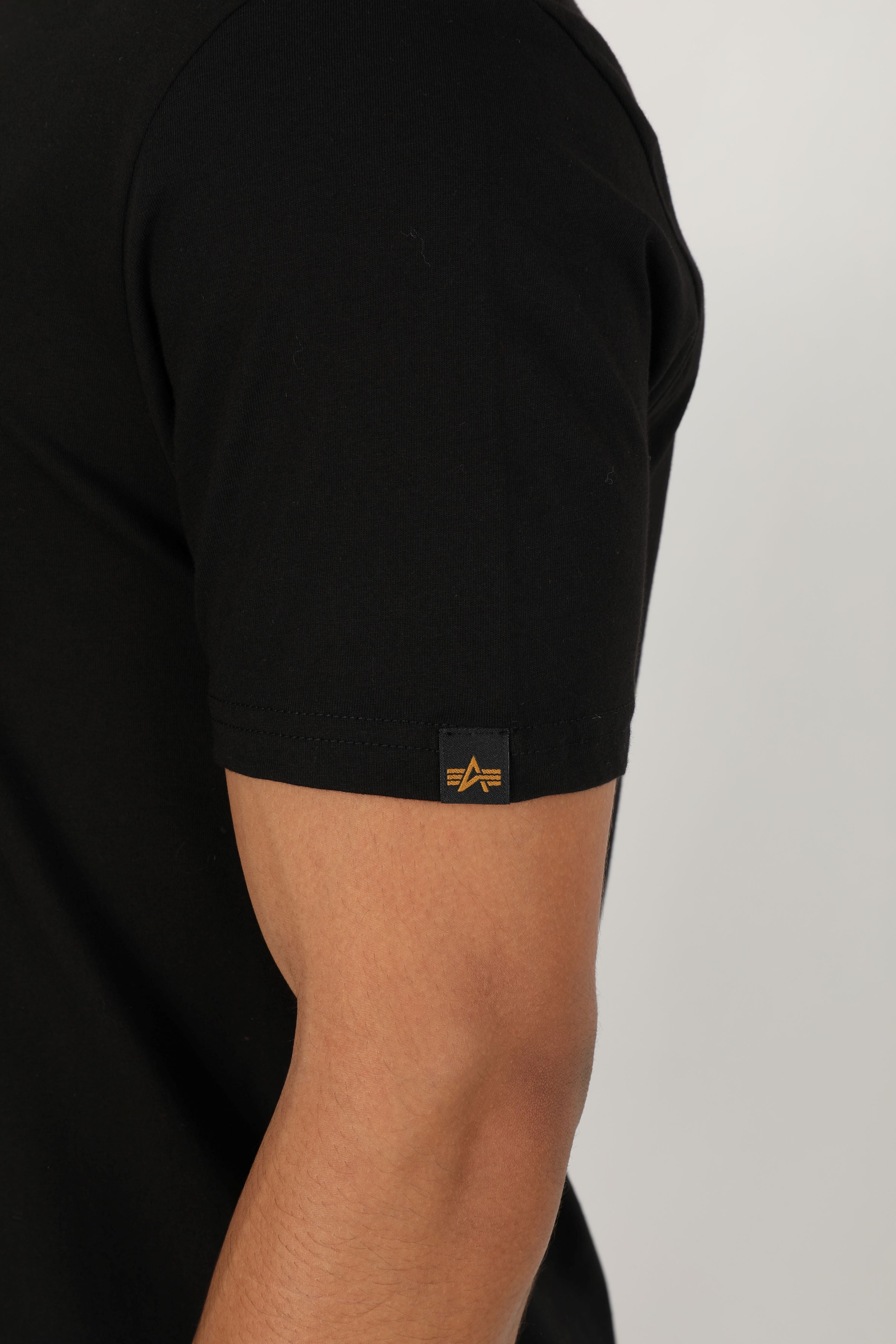 T-Shirt - Black + White